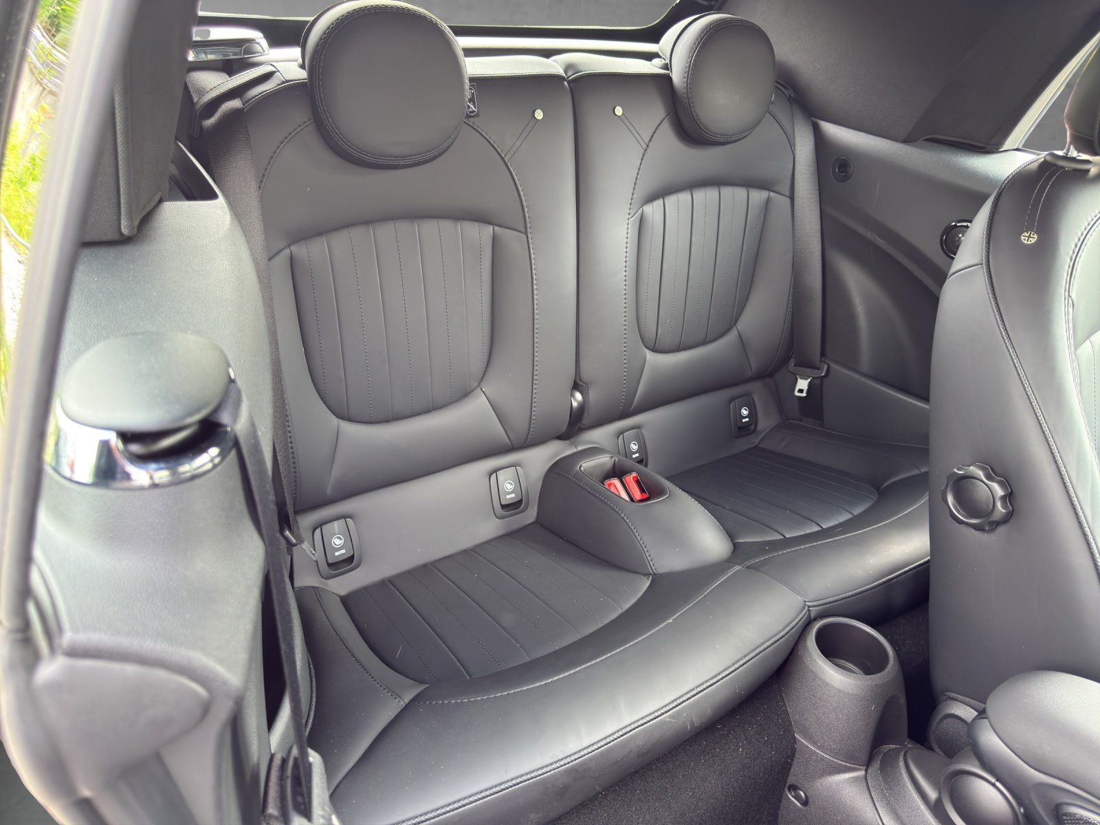 MINI Cooper S Cabrio - Samsaru's Car Outlet