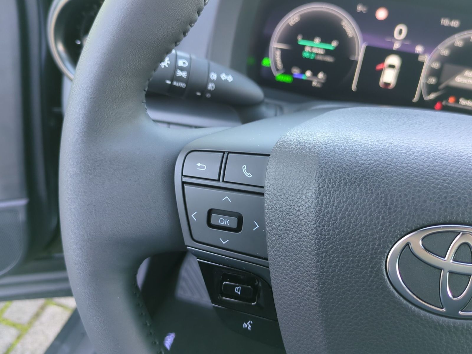 Toyota C-HR Plug-In Team D LED, DAB, SHZ, ACC, RFK