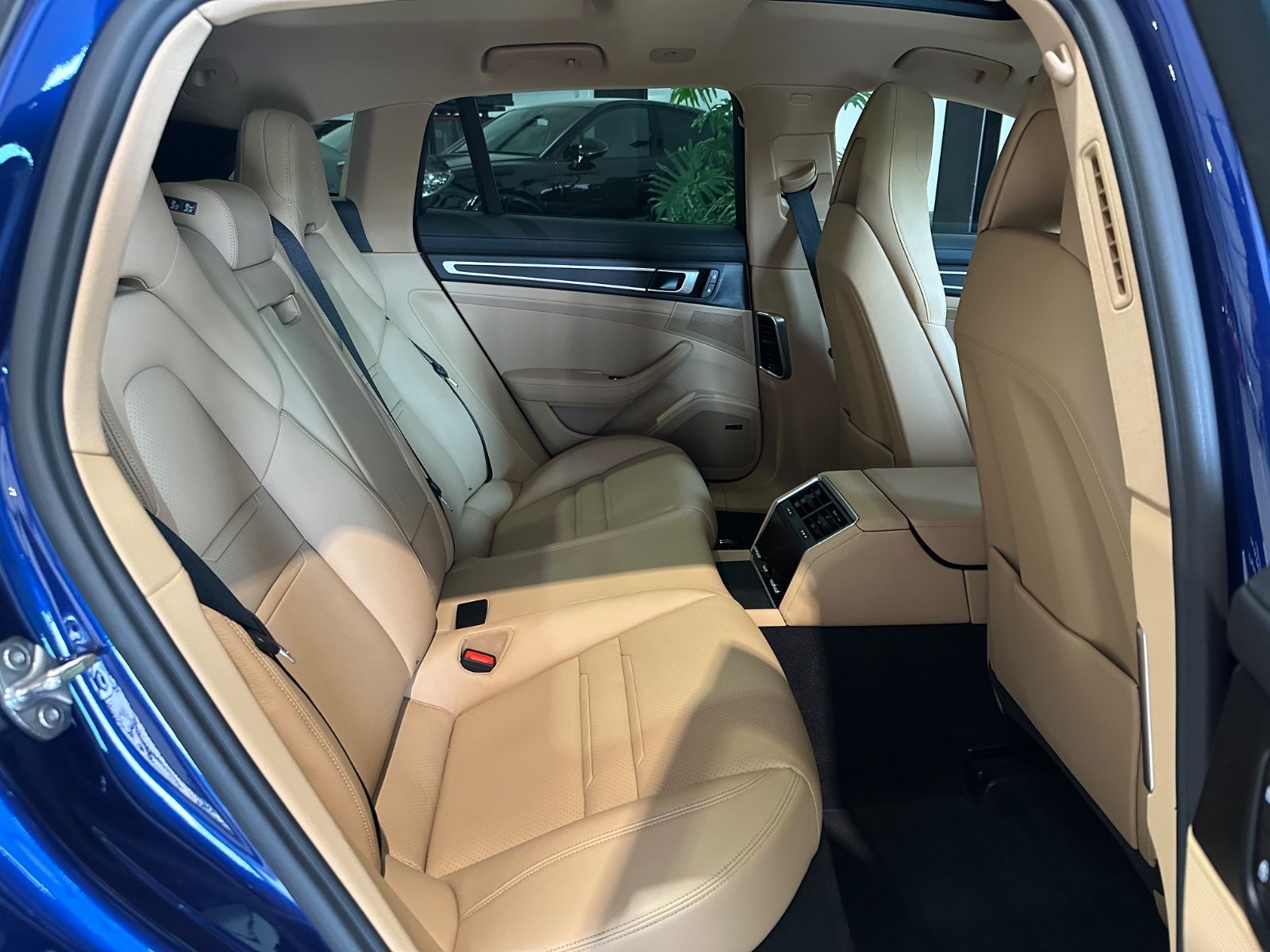 Porsche Panamera Sport Turismo 4 E-Hybrid Plat. Edition