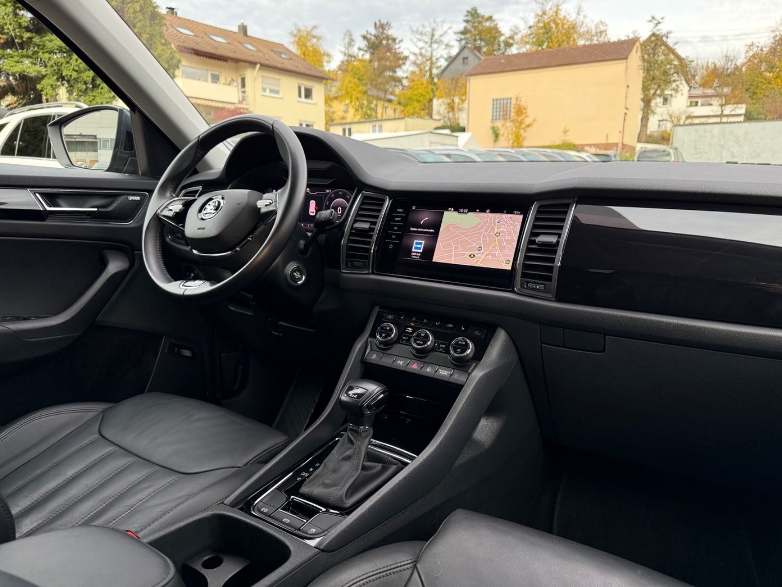 Skoda Kodiaq L&K 4x4*360° Kamera+ACC+AHK+Canton*
