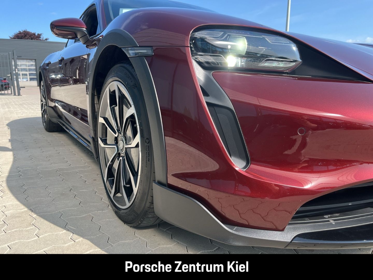 Porsche Taycan Turbo Cross Turismo BOSE LED-Matrix