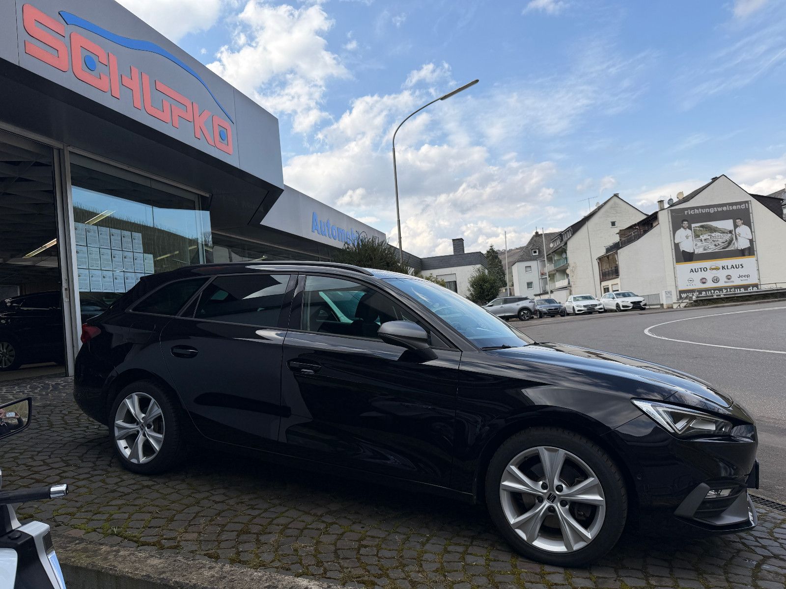 Seat Leon Sportstourer 1.4 e-Hybrid DSG FR      AHK