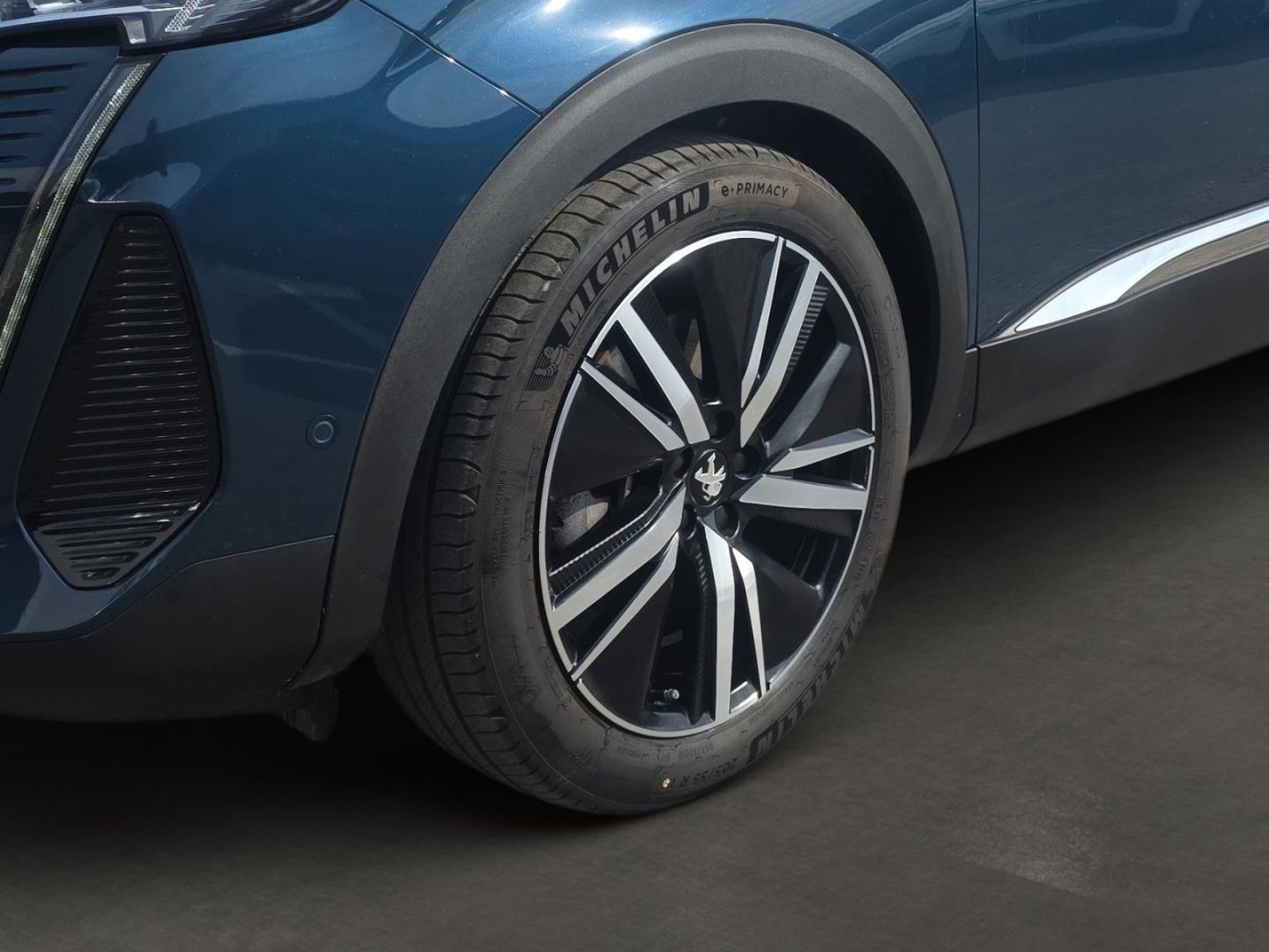 Peugeot 3008 Hybrid 225 GT AHK-abnehmbar Navi Digitales