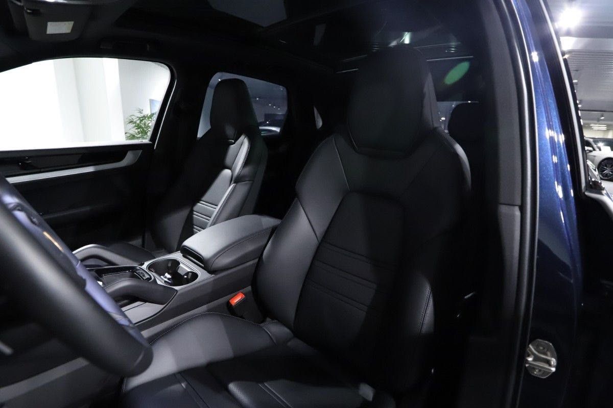 Porsche Cayenne E-Hybrid 470HP PANO 22" PASS-DISPLAY VAT