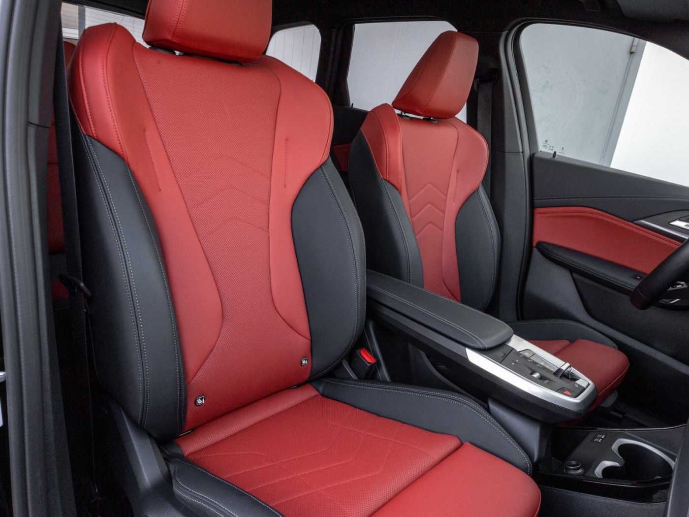 BMW iX1 xDrive30 M Sport - Samsaru's Car Outlet