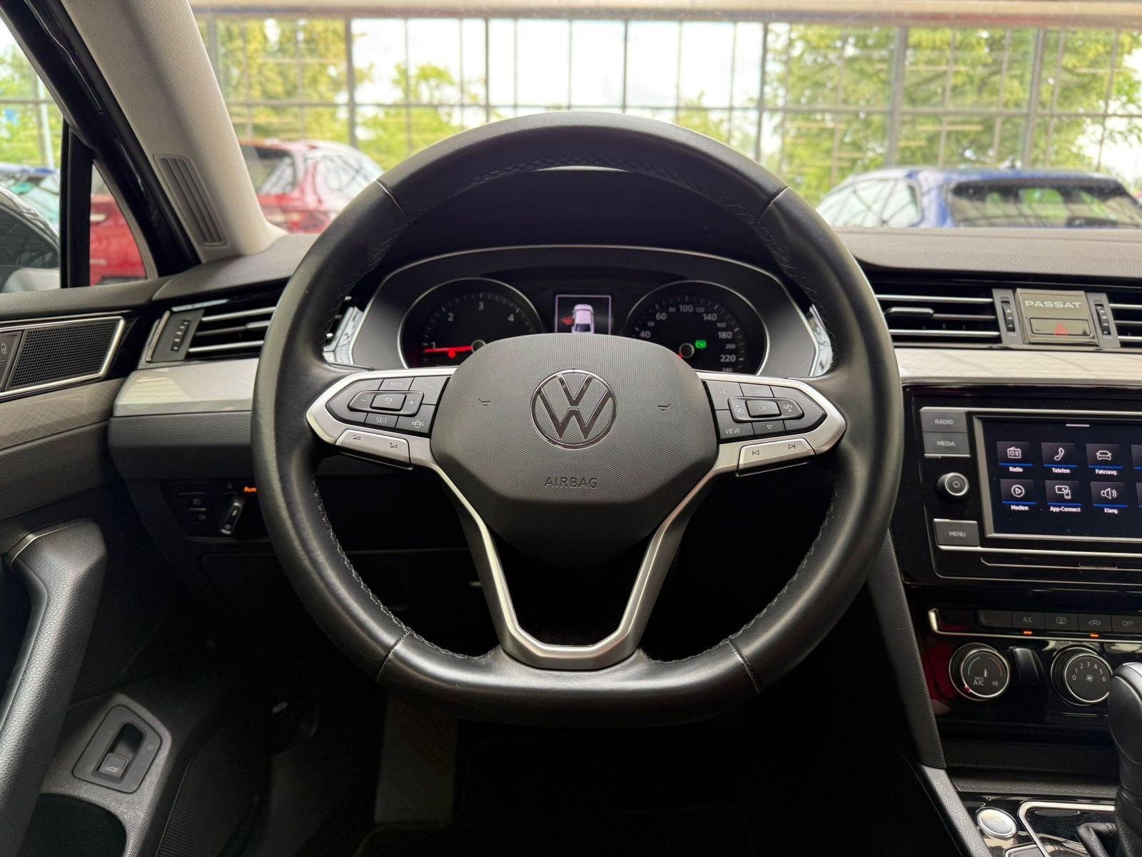 Volkswagen Passat 2.0 TDI Business DSG - Samsaru's Car Outlet