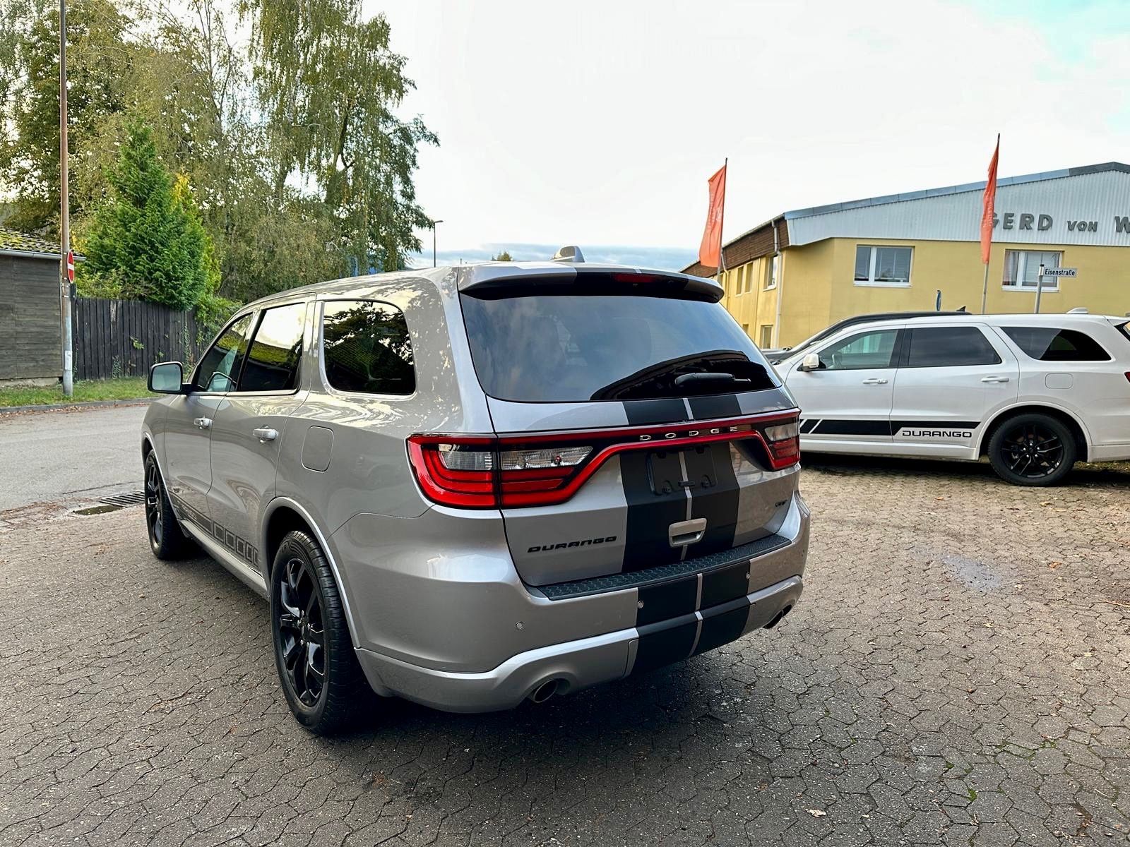 Dodge 3,6 V6*LED*PDC*LEDER*7 SITZER*20 ZOLL*NAVI*