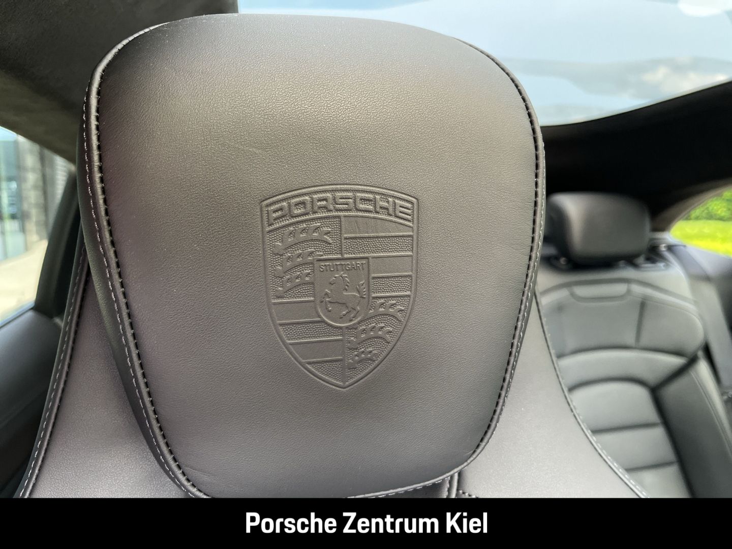 Porsche Taycan Turbo S Sport Turismo Burmester Sunshine-