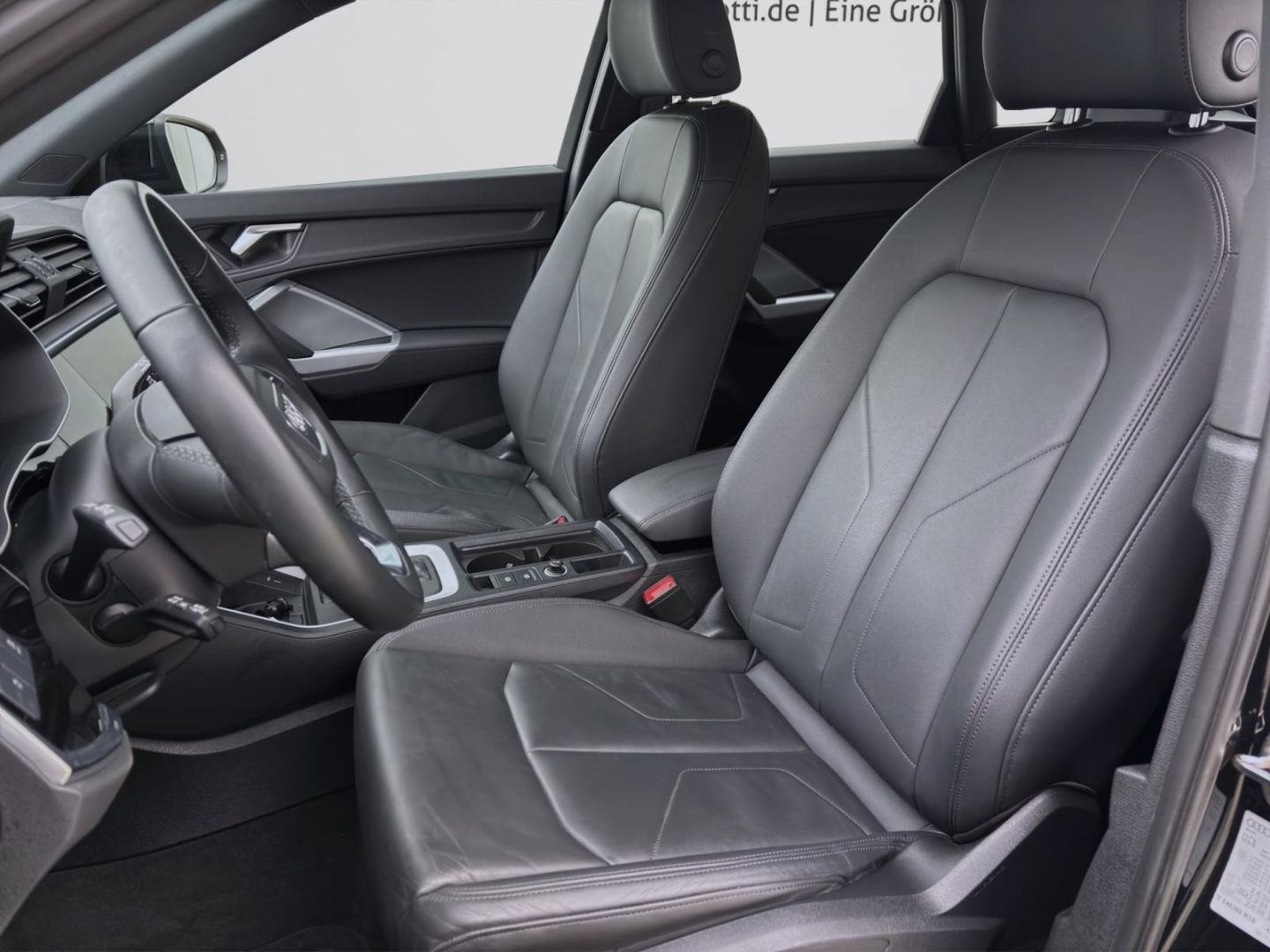 Audi Q3 40 TDI Q ADVANCED - Samsaru's Car Outlet
