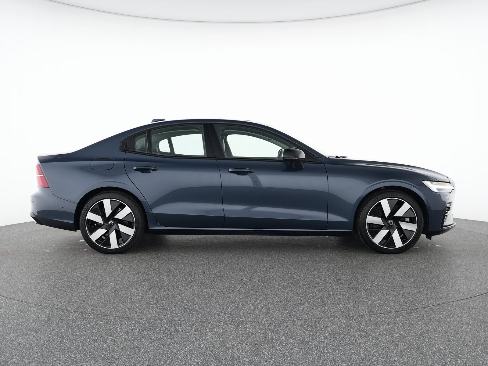 Volvo S60 T8 Recharge AWD Ultimate Dark 19"+B&W+360°