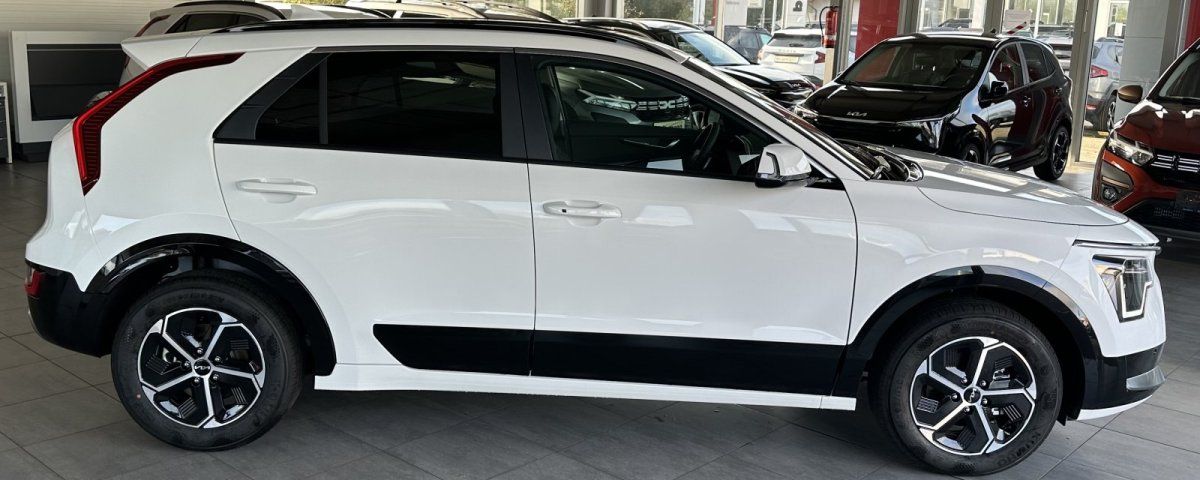 Kia Niro 1.6 HEV 129 DCT Vision - Samsaru's Car Outlet