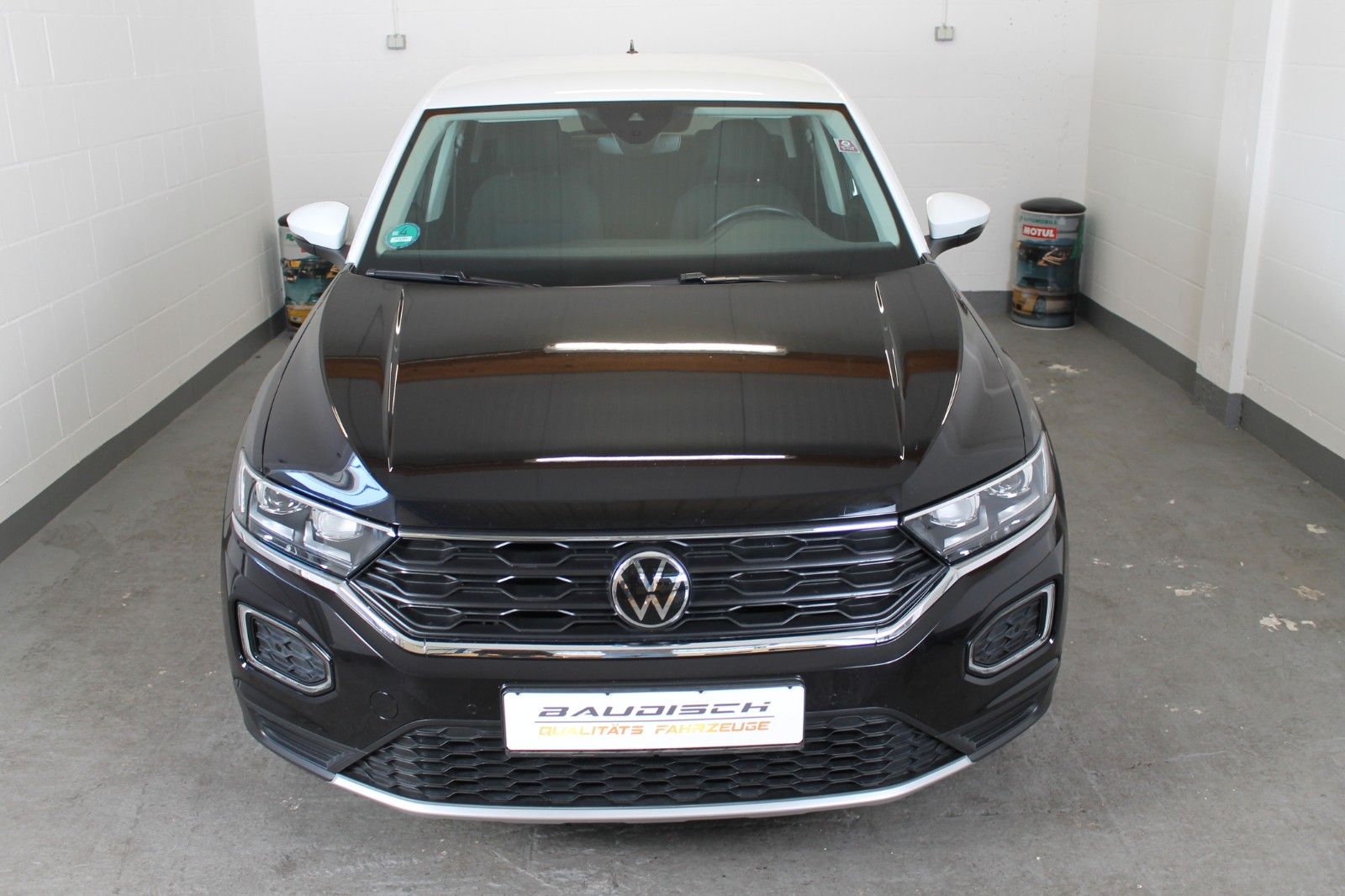 Volkswagen T-Roc United - Samsaru's Car Outlet