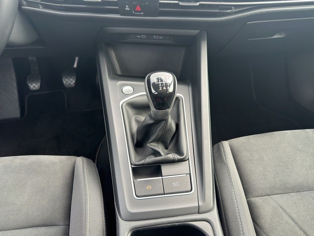 Volkswagen Golf VIII Variant 2.0 TDI Life - Samsaru's Car Outlet