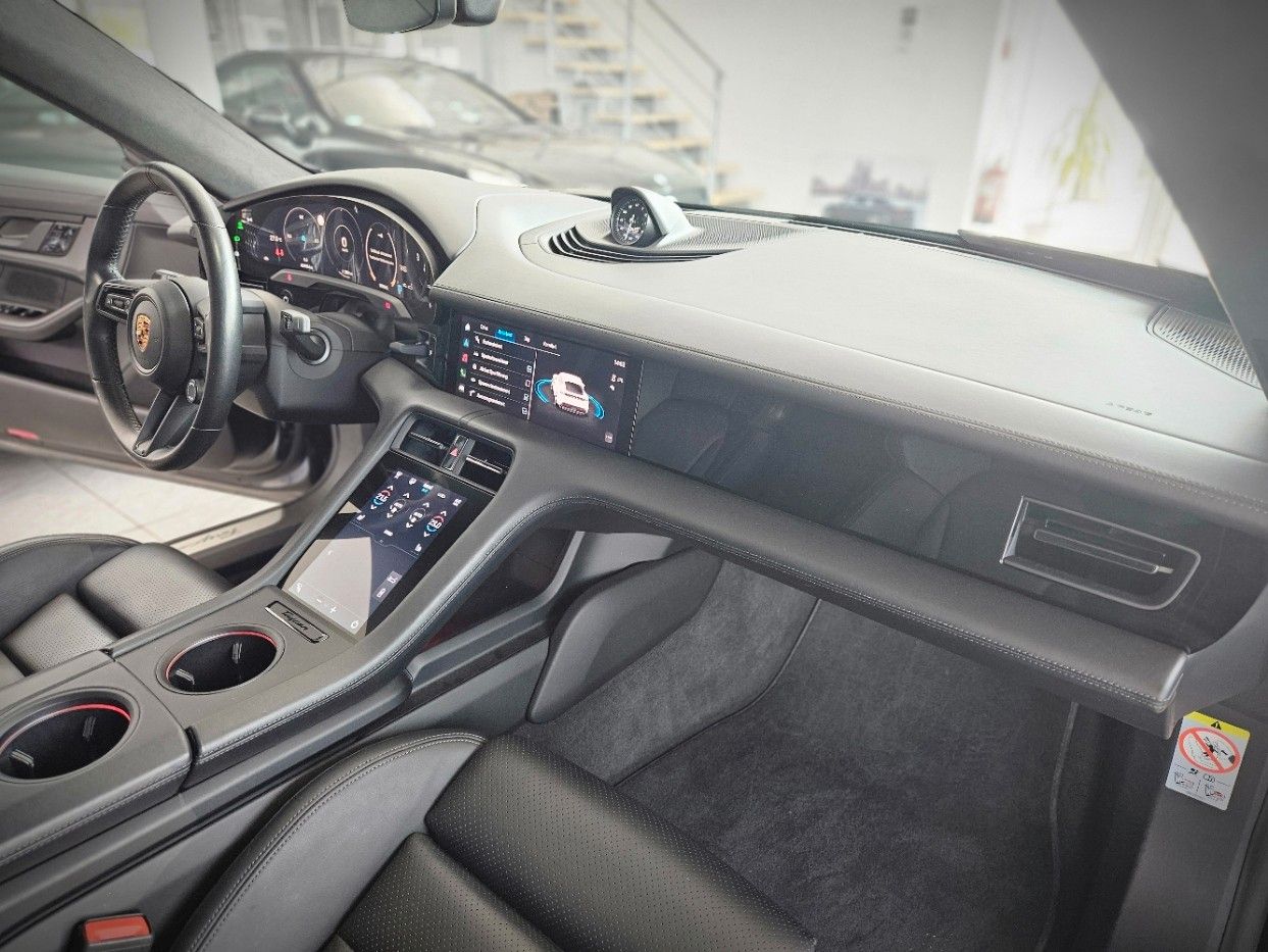 Porsche Taycan Turbo !GARANTIE! BOSE/MATRIX/KERAMIK