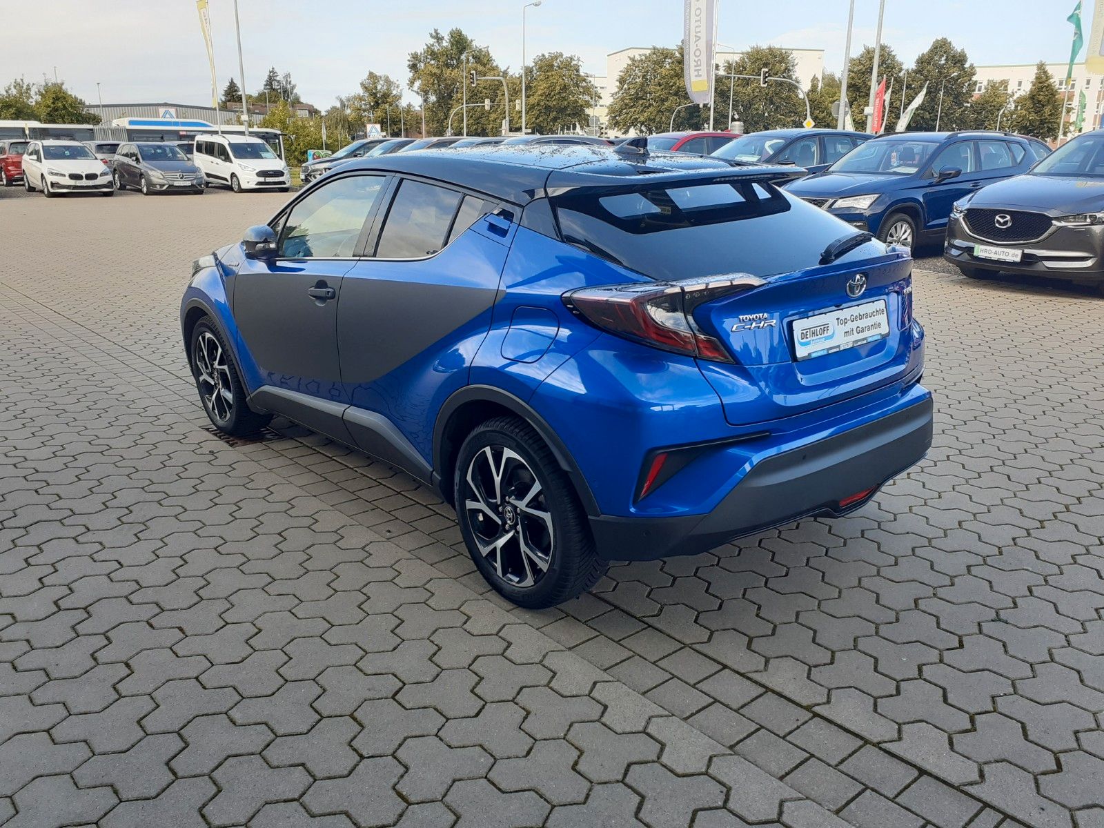 Toyota C-HR 1.8 Hybrid - Samsaru's Car Outlet
