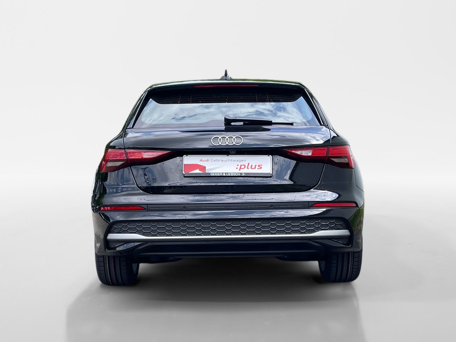 Audi A3 Sportback 35 TDI advanced - Samsaru's Car Outlet