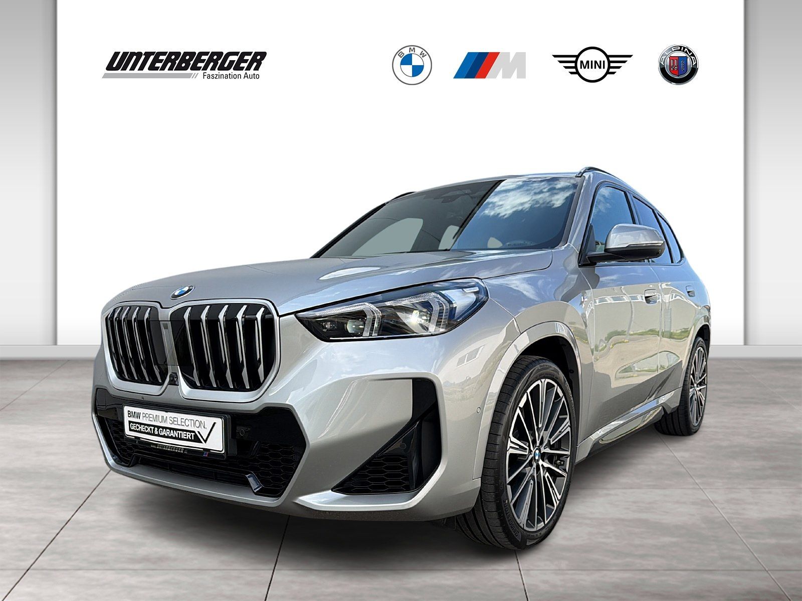 BMW X1 xDrive23i M Sport 20" AHK HUD adaptiv LED RFK