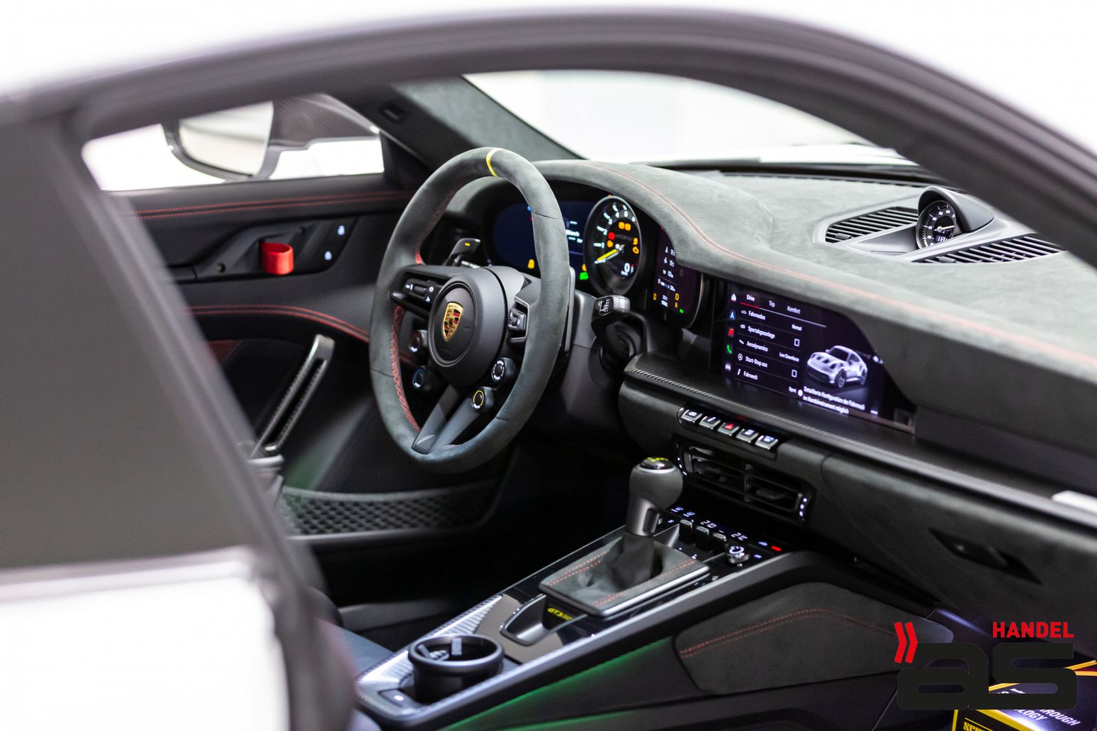 Porsche 911 992 GT3 RS - Samsaru's Car Outlet