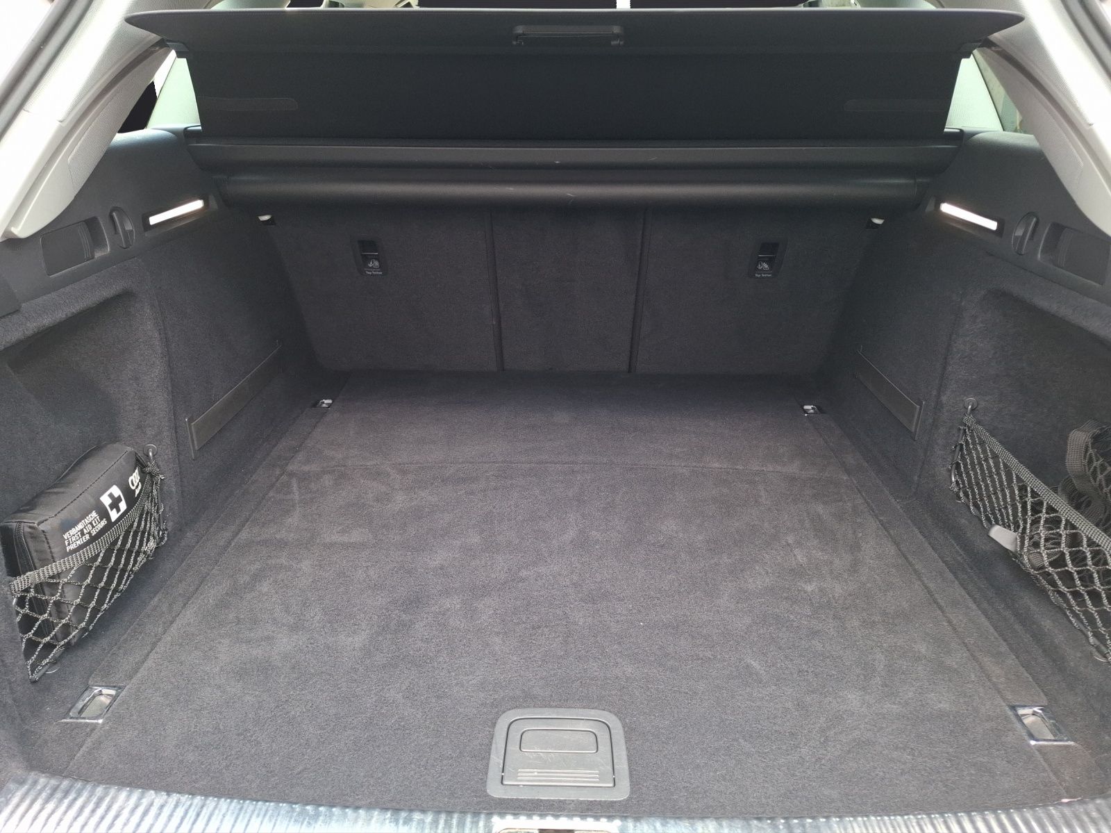 Audi A4 Avant 40 TDI quattro LED AHK Navi AVC ACC SHZ