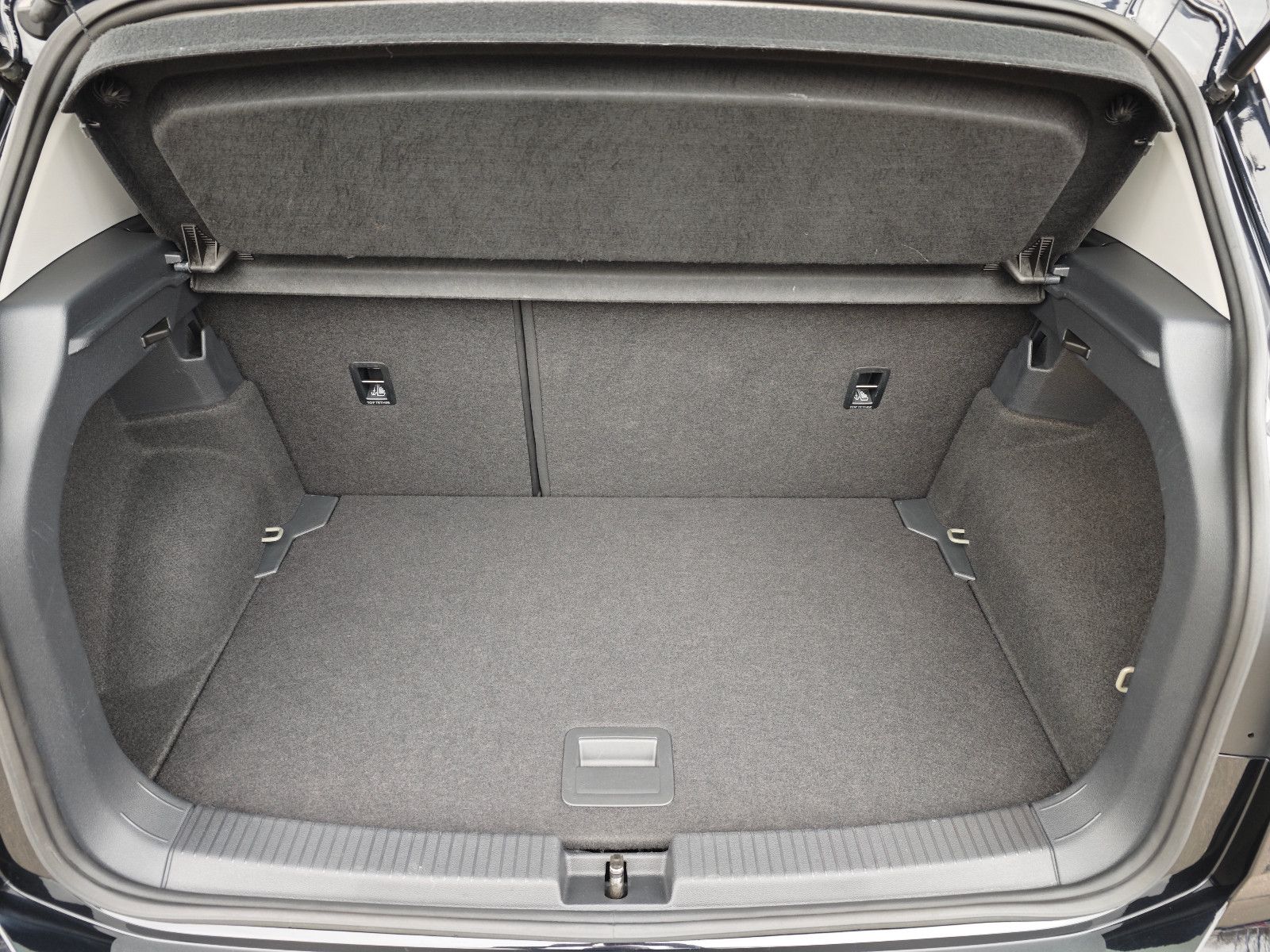 Volkswagen T-Cross Style - Samsaru's Car Outlet