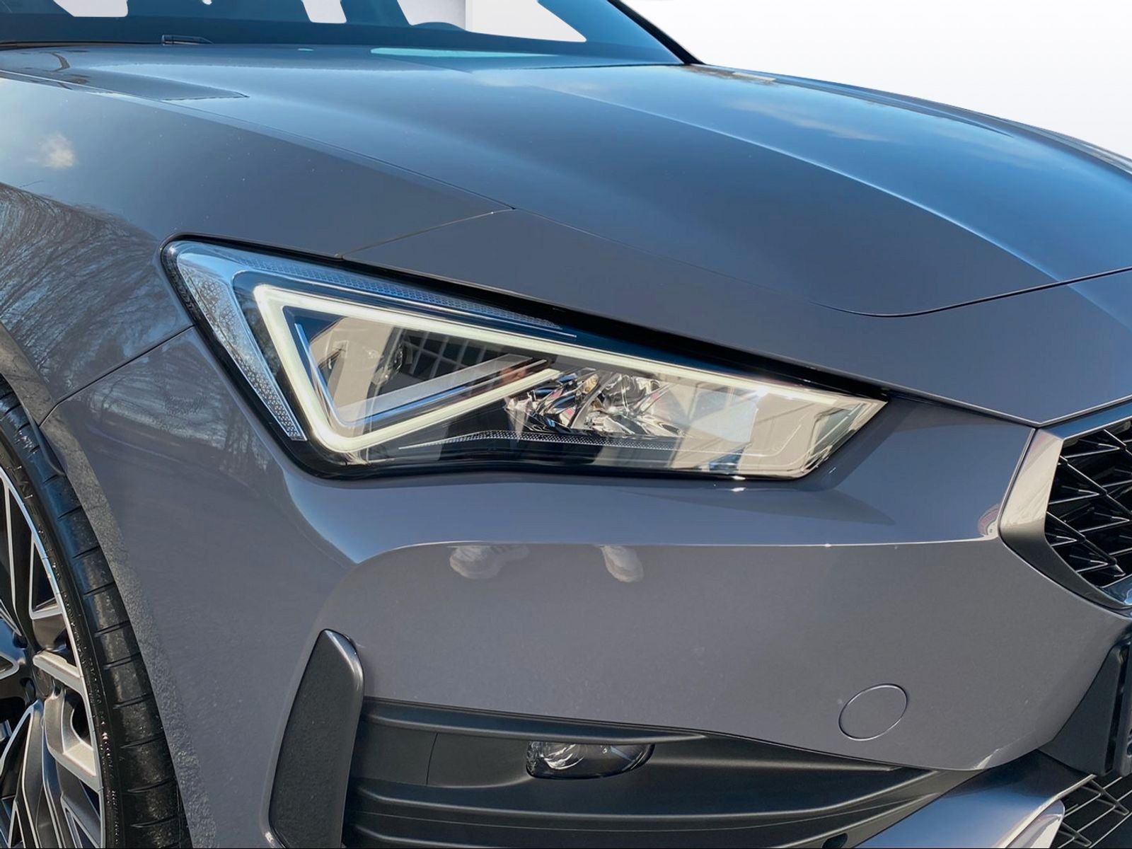 Cupra Leon 1.4 e-HYBRID VZ - Samsaru's Car Outlet