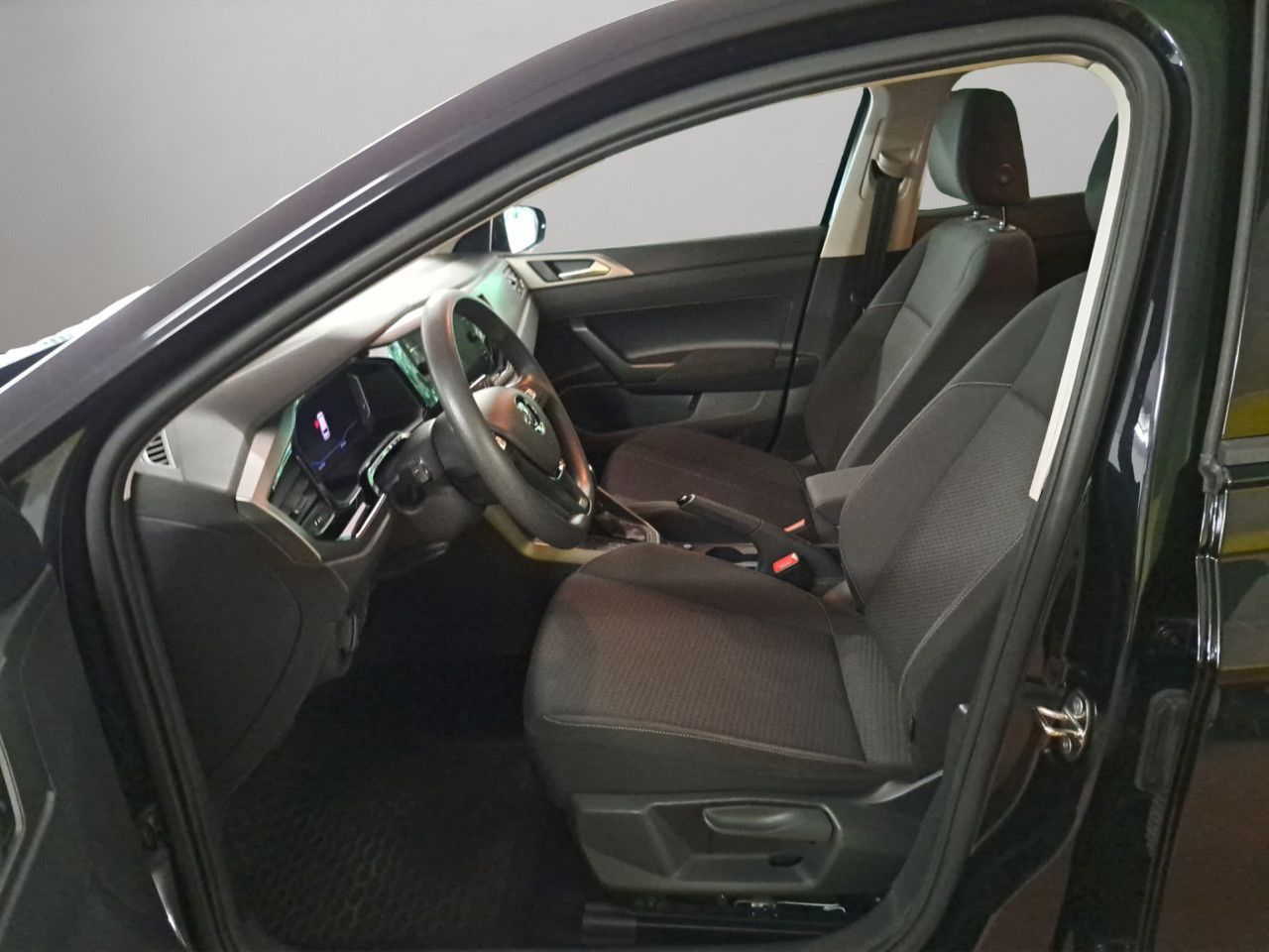 Volkswagen Polo Comfortline TSI DSG - Samsaru's Car Outlet