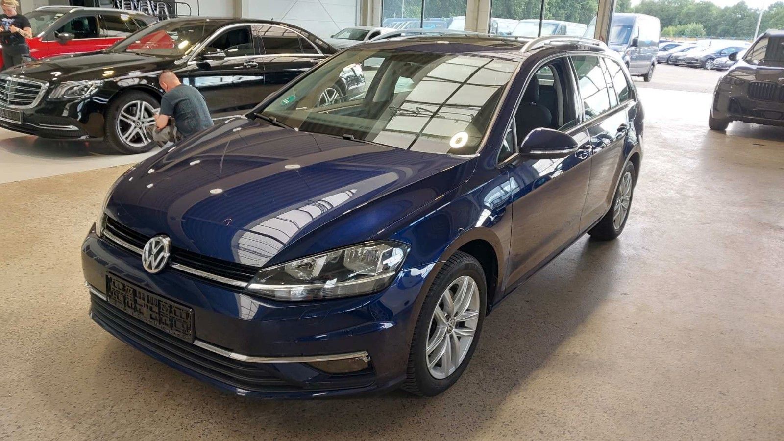 Volkswagen Golf 7 Var. 1.6 TDI COMFORTLINE - Samsaru's Car Outlet