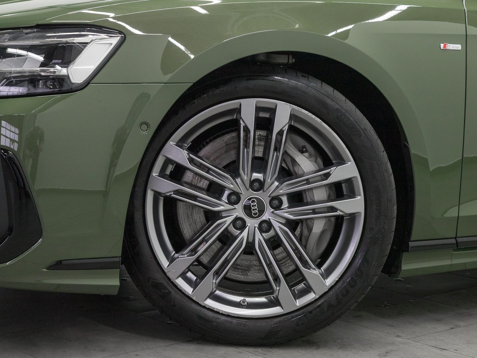 Audi A8 60 TFSIe Q 2x S LINE - Samsaru's Car Outlet