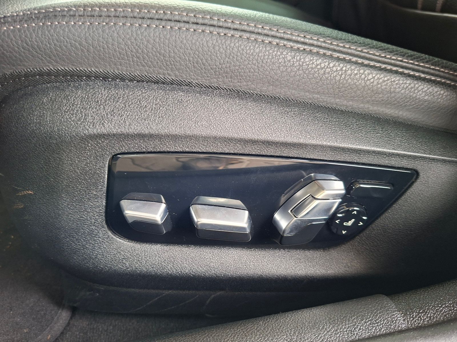 BMW 530d xDrive Touring LuxuryLine+360°CAM+PANO+ACC+