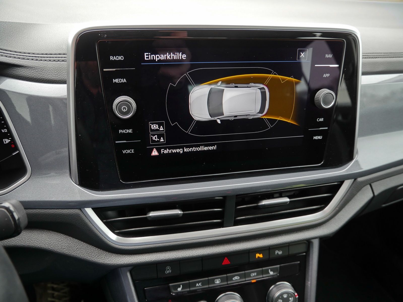 Volkswagen T-Roc Style 1.0 TSI - Samsaru's Car Outlet
