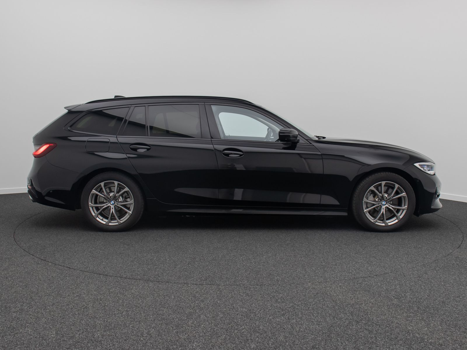 BMW 330e Sport Line - Samsaru's Car Outlet