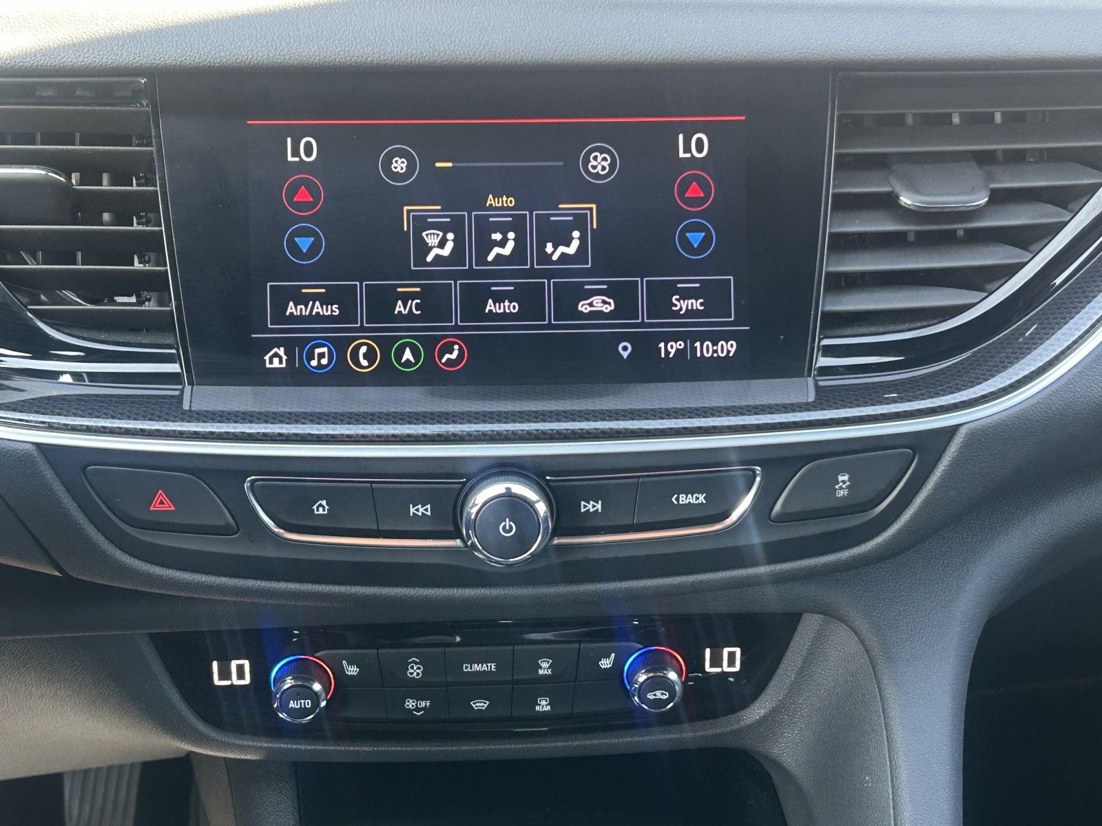 Opel Insignia 2.0 CDTI Business - Samsaru's Car Outlet