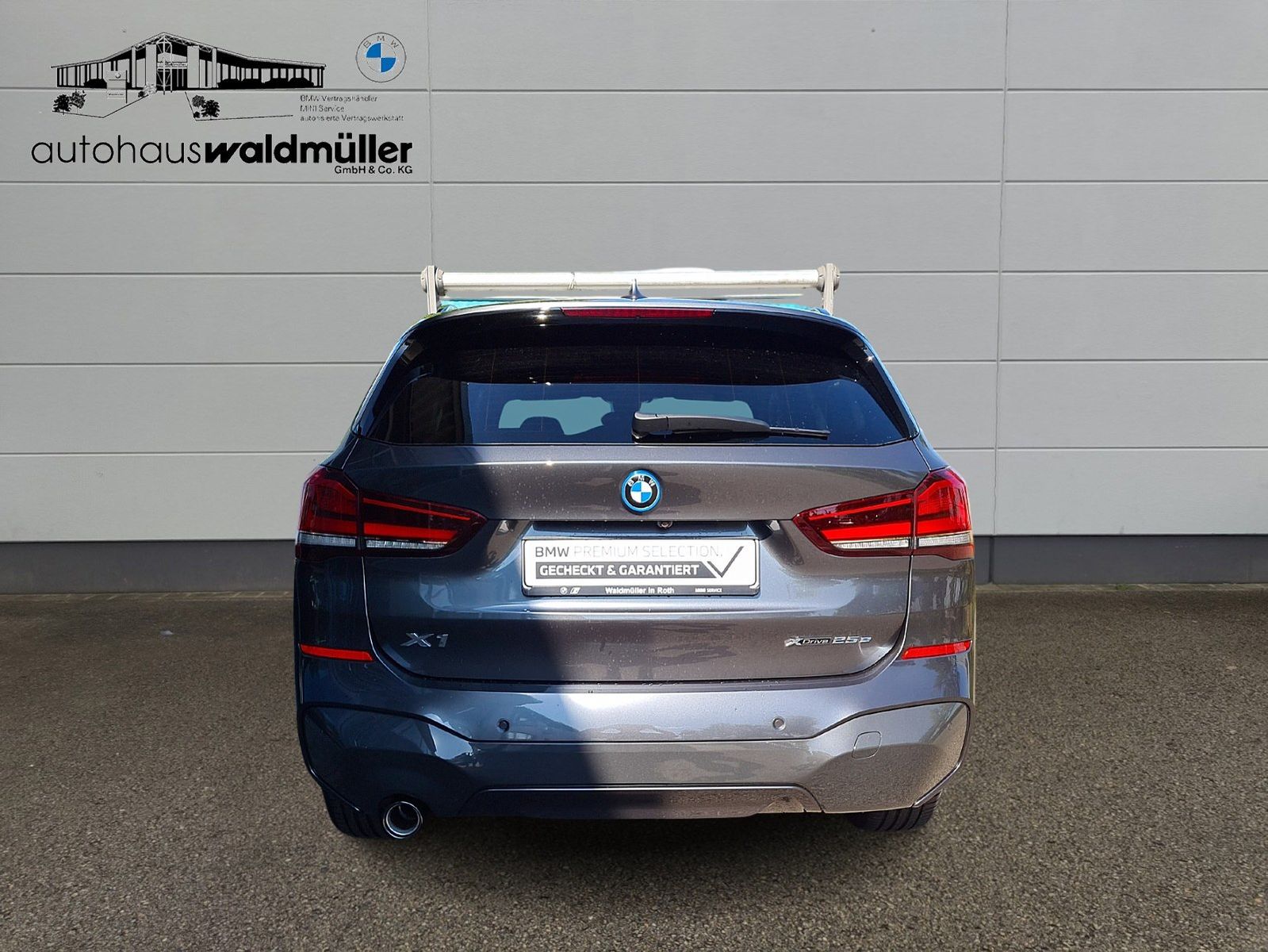BMW X1 xDrive25e M Sportpaket - Samsaru's Car Outlet