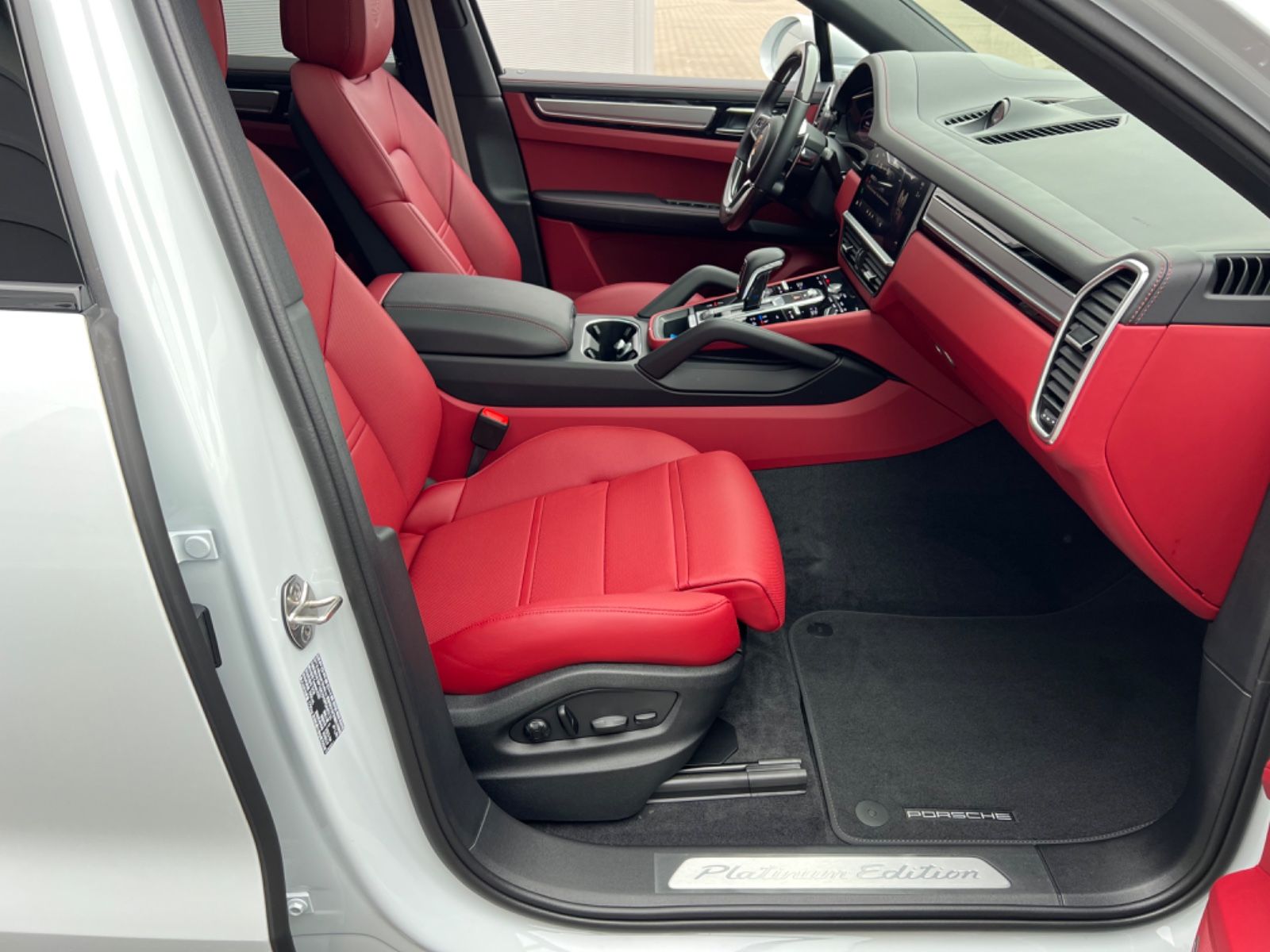 Porsche CAYENNE COUPE PLATINUM EDITION, SPORT CHRONO