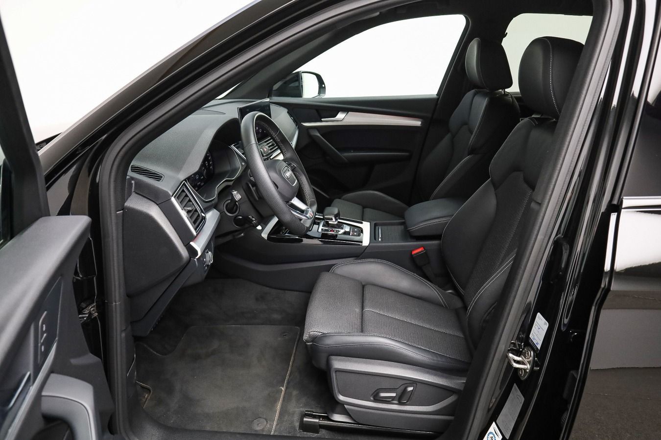 Audi Q5 S line 55 TFSI e qu. AHK, Matrix, Parken, ACC