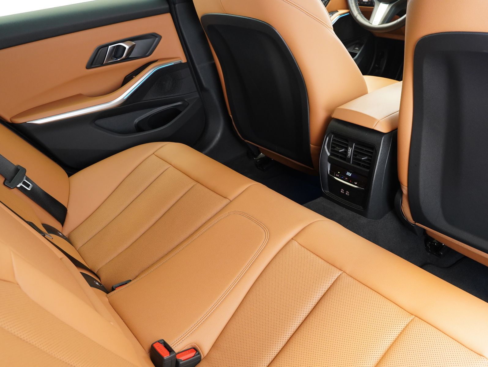 BMW 320 i Touring M Sport ACC/STOP&GO/HEAD-UP/360°