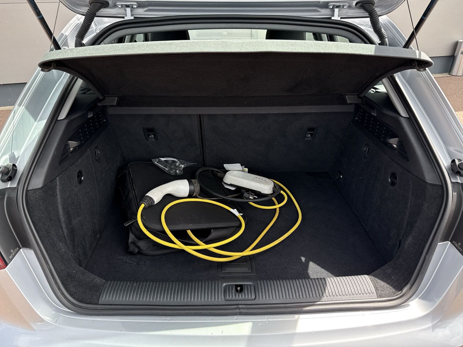 Audi A3 Sportback 40 e-tron design - Samsaru's Car Outlet