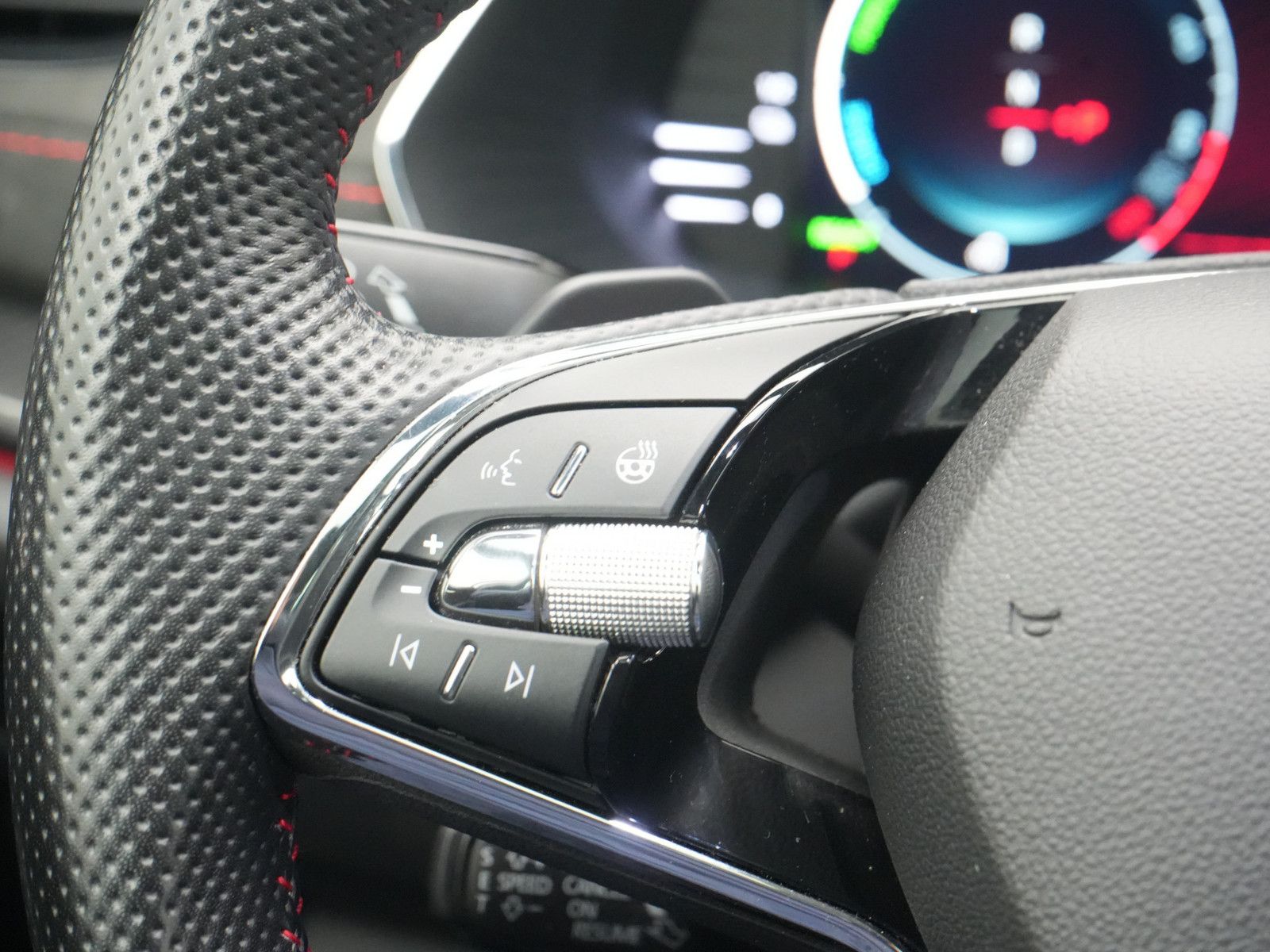 Skoda Octavia Combi RS iV DSG ACC NAVI SHZ PANO