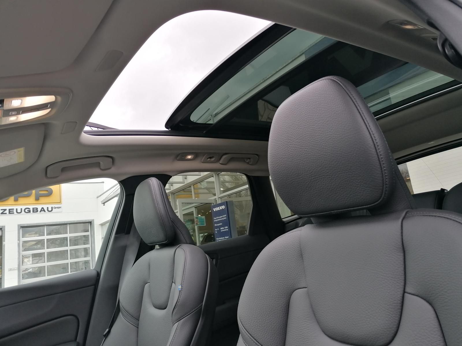 Volvo XC60 T6 AWD Recharge Plus Bright 0,5% 360° LED