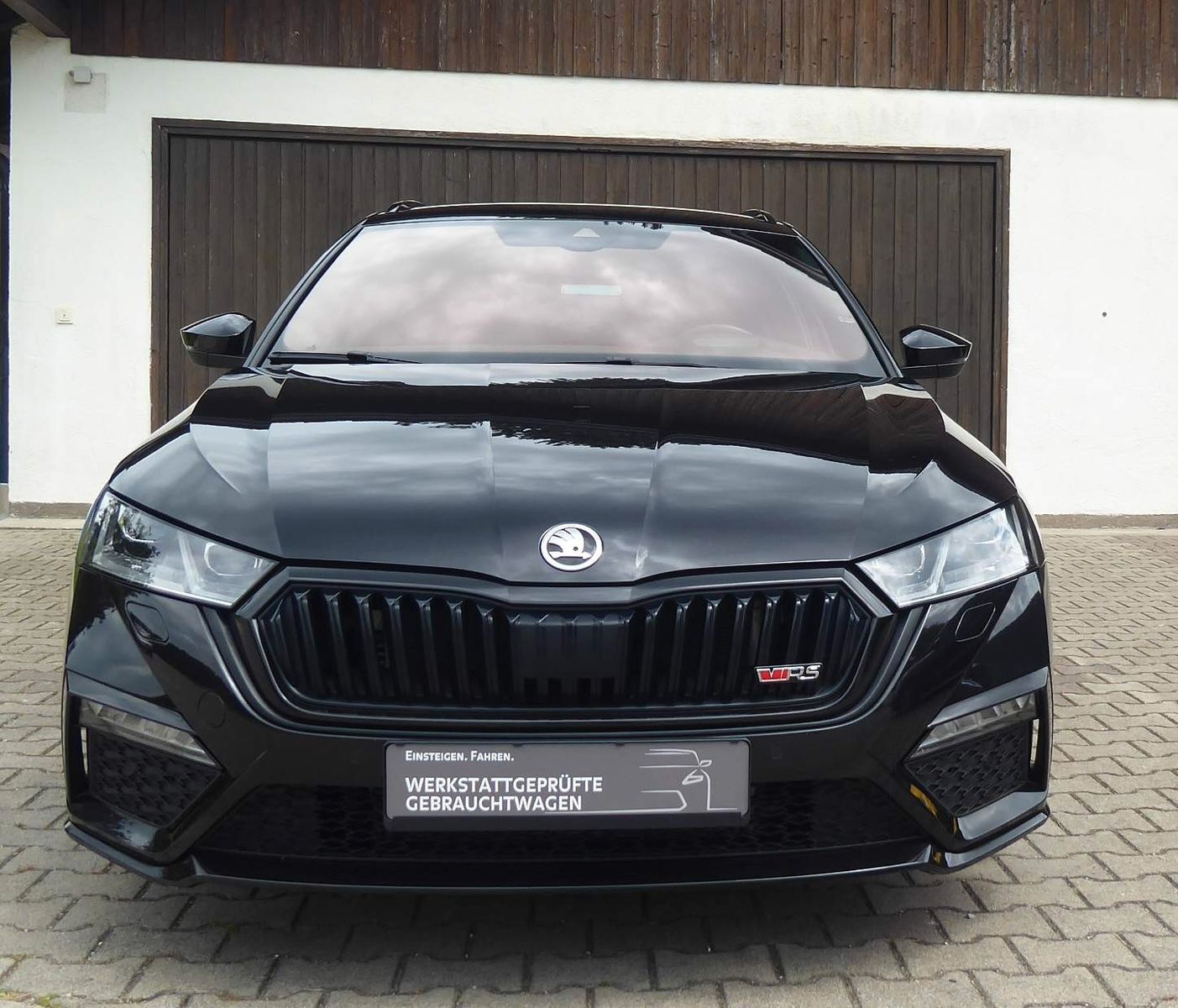 Skoda Octavia Combi RS - Samsaru's Car Outlet