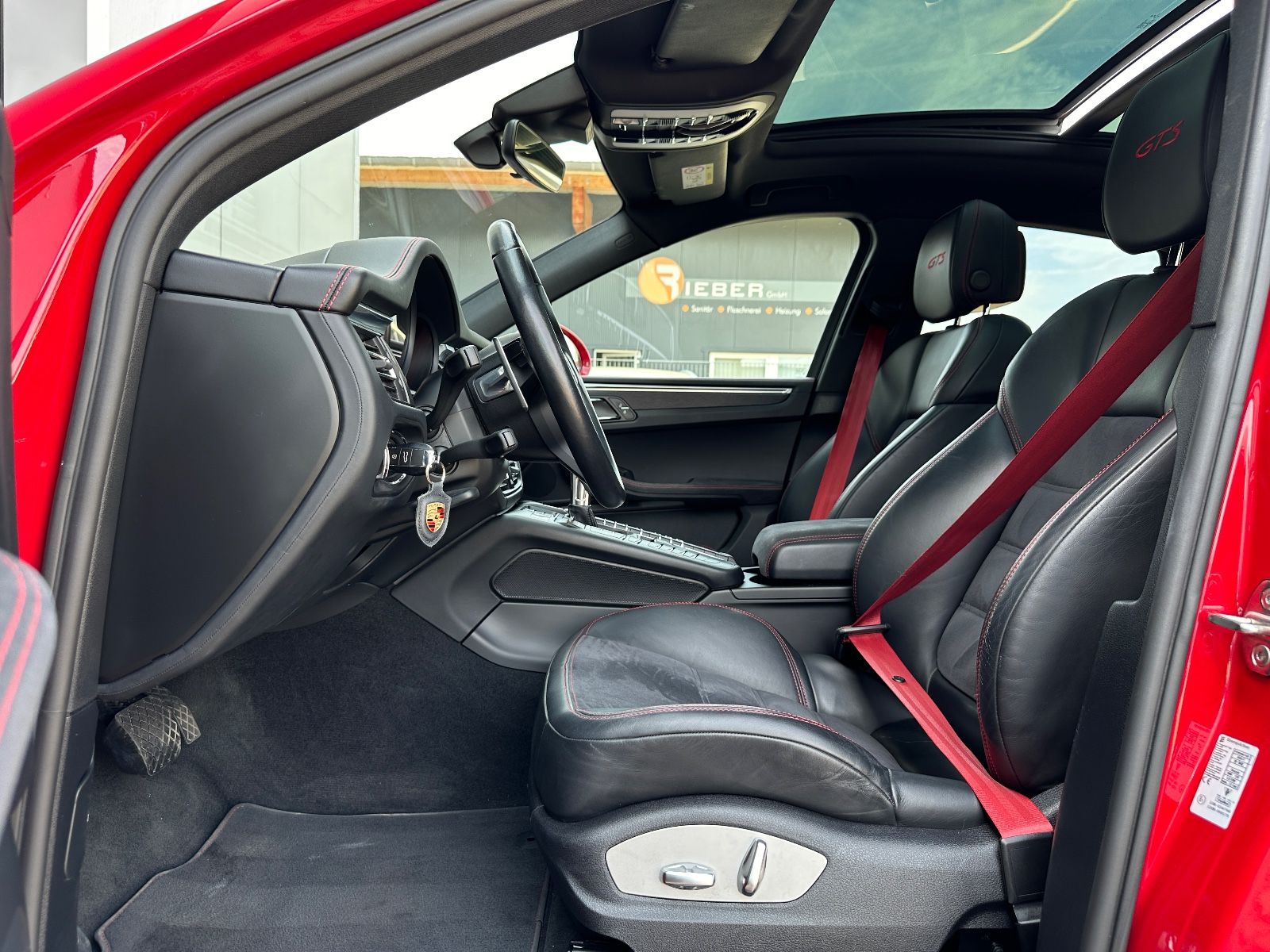 Porsche Macan GTS - Samsaru's Car Outlet