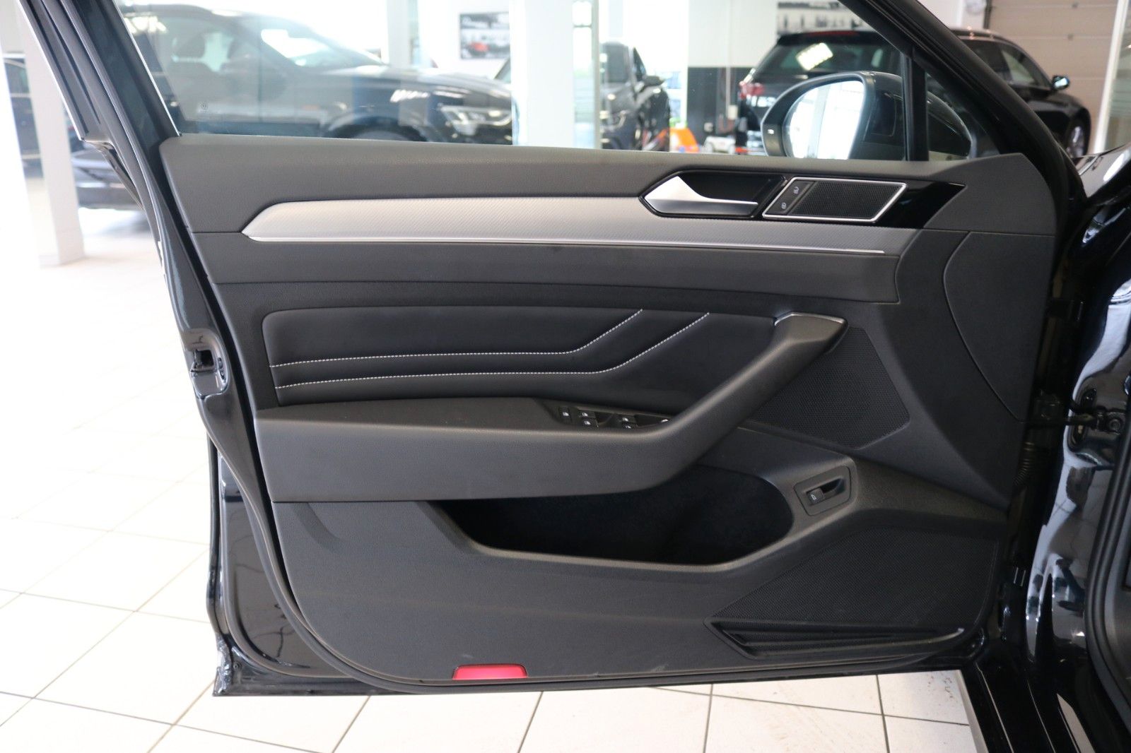 Volkswagen Passat 4M  R-Line DCC STHZ 360 Matrix Pano Leder