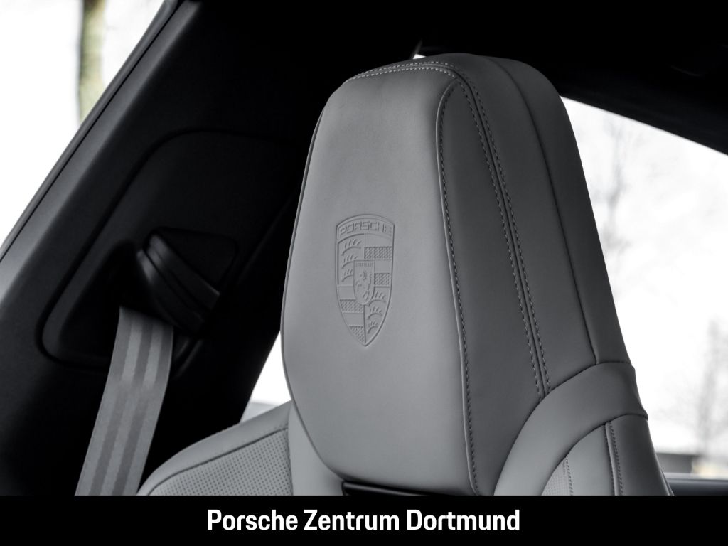 Porsche Macan 4 - Samsaru's Car Outlet
