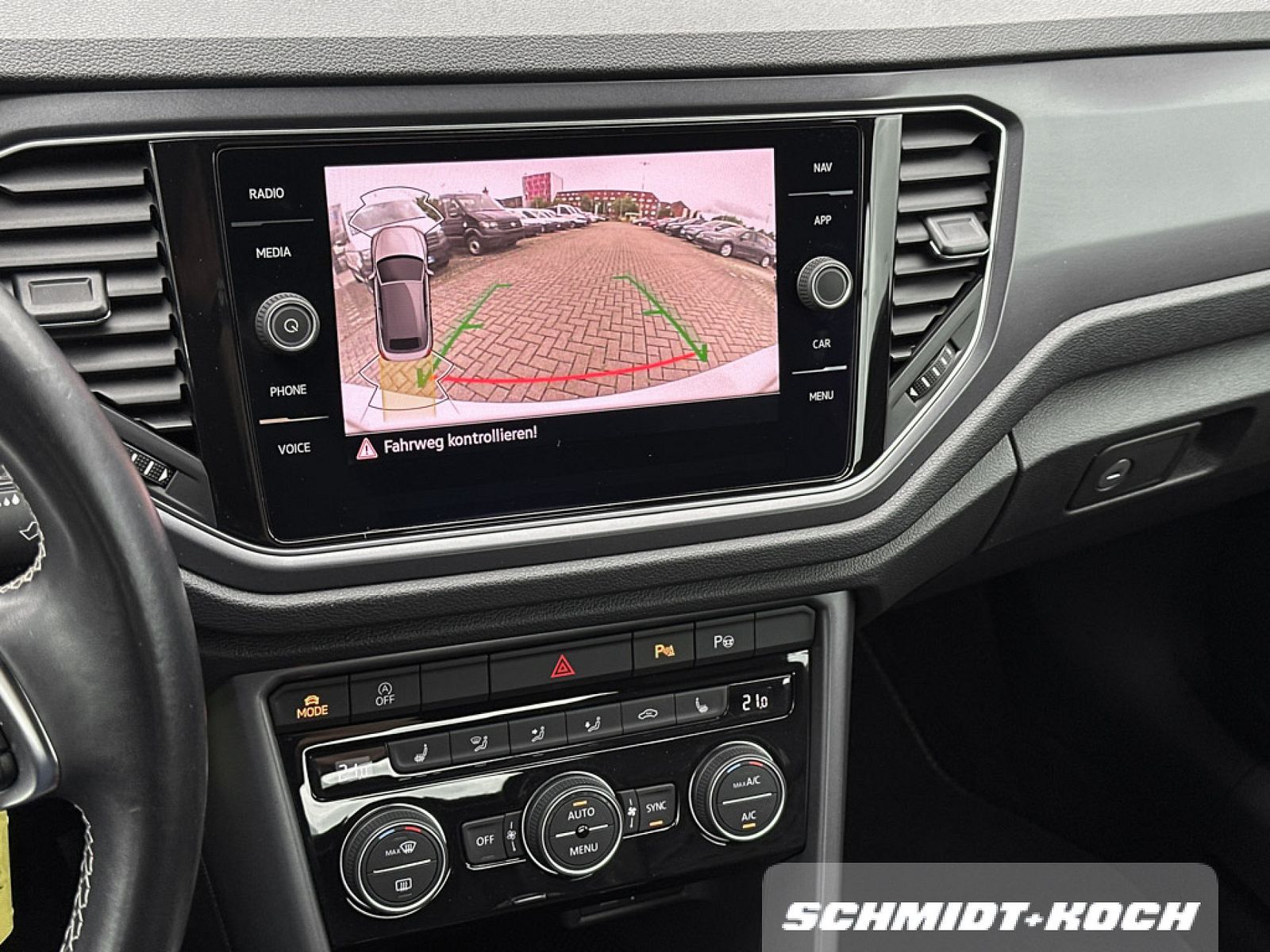Volkswagen T-Roc 1.5 TSI R-Line - Samsaru's Car Outlet