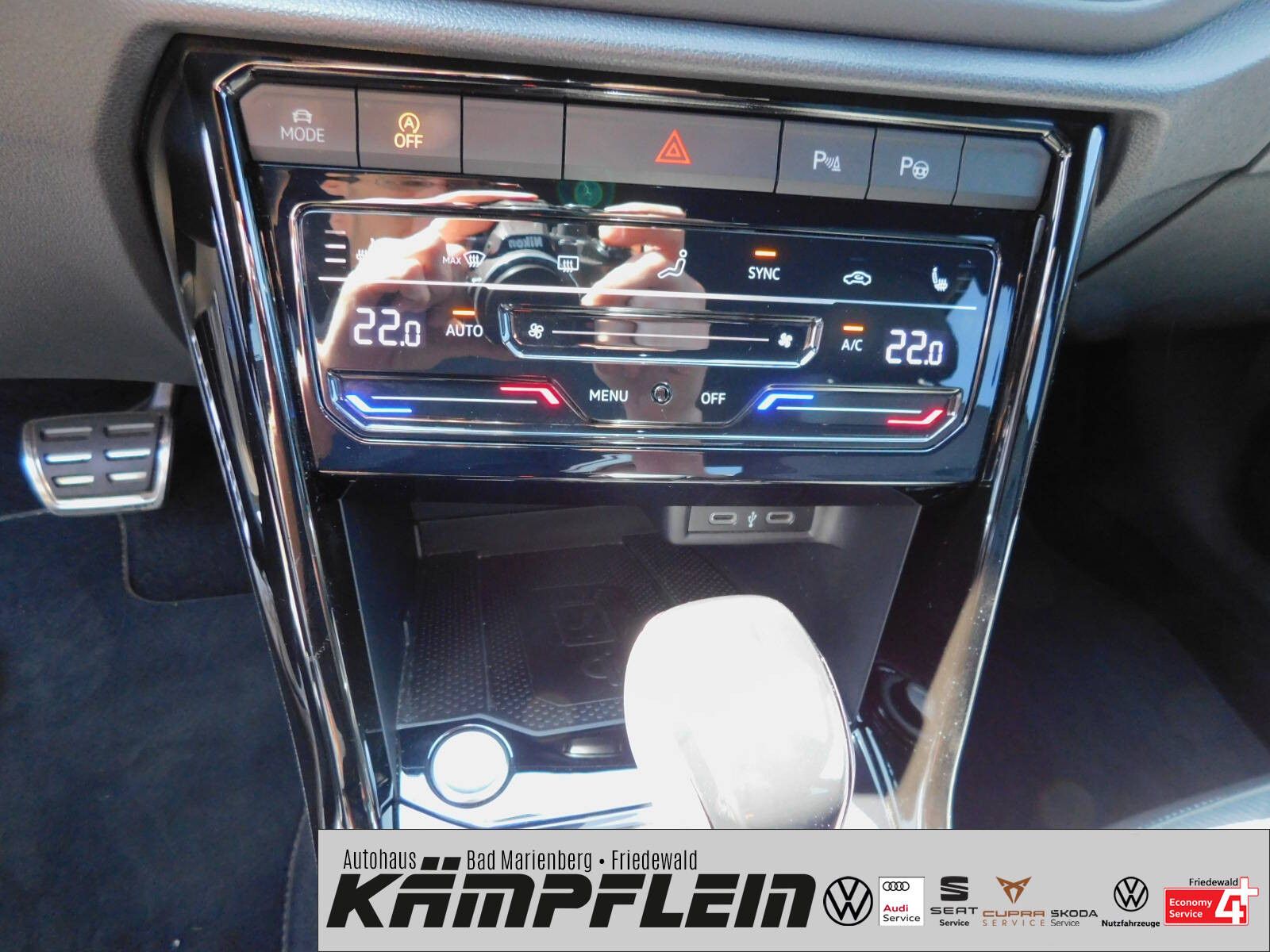 Volkswagen T-Roc R-Line 1.5TSI DSG - Samsaru's Car Outlet
