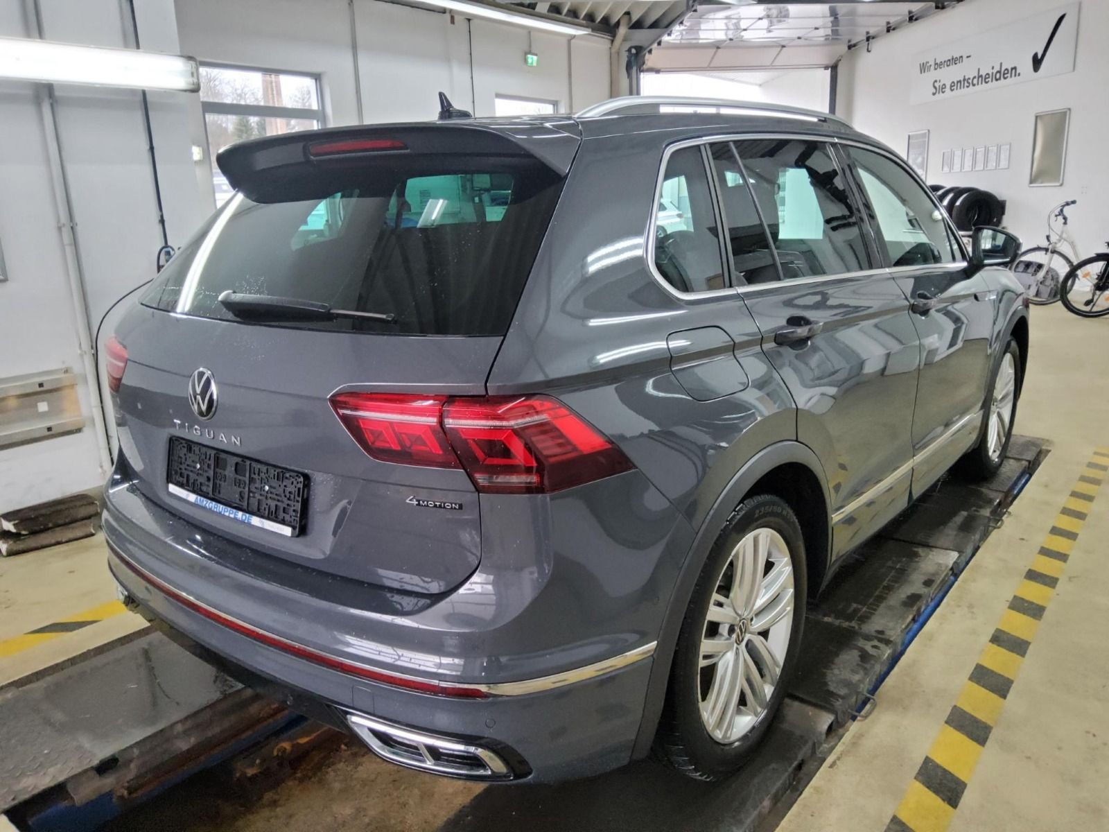 Volkswagen Tiguan 2.0 TDI R-Line 4Motion*AHK*LED-Matrix*