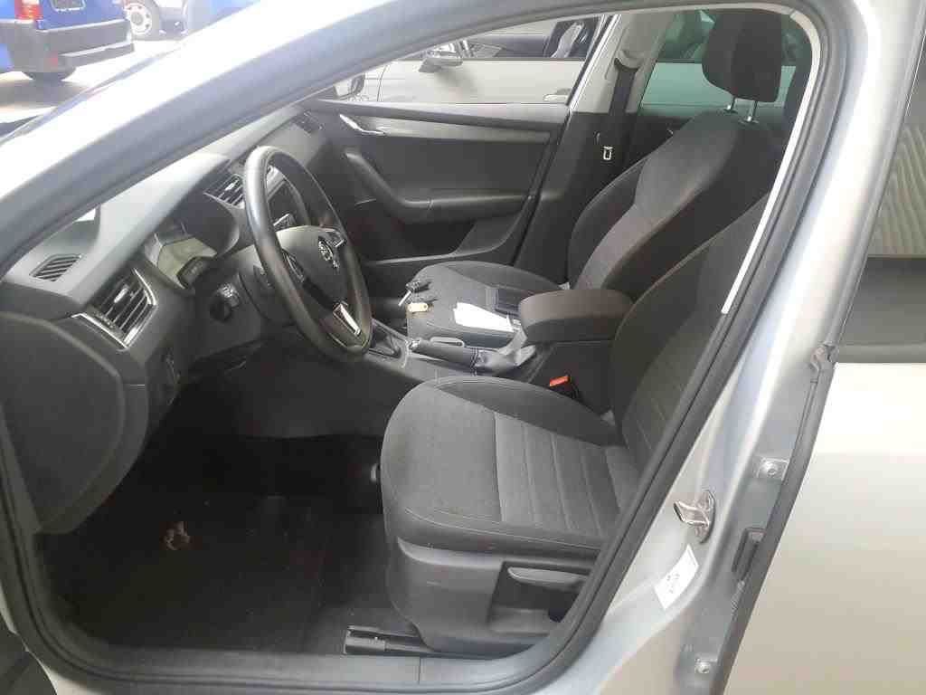 Skoda Octavia Combi DSG - Samsaru's Car Outlet