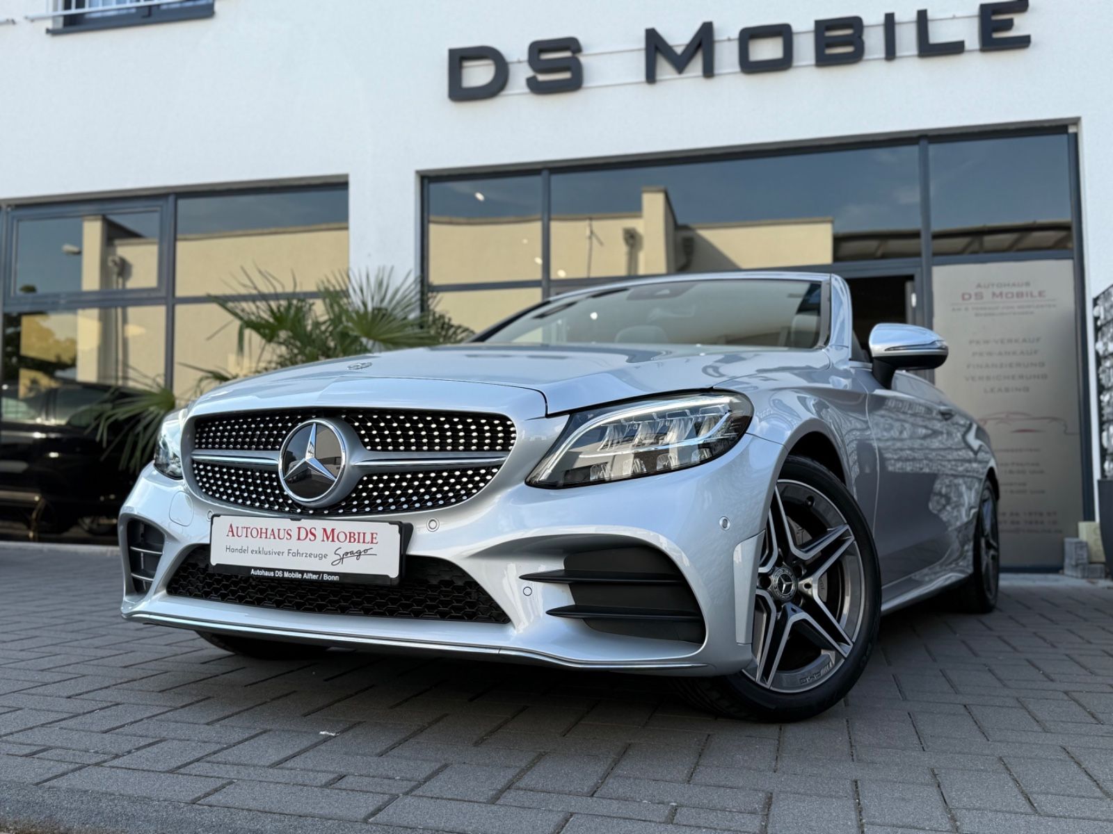 Mercedes-Benz C 200 Cabrio AMG Line - Samsaru's Car Outlet