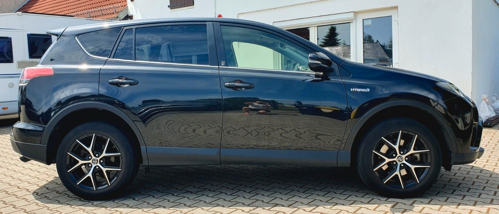 Toyota RAV 4 Team - Samsaru's Car Outlet