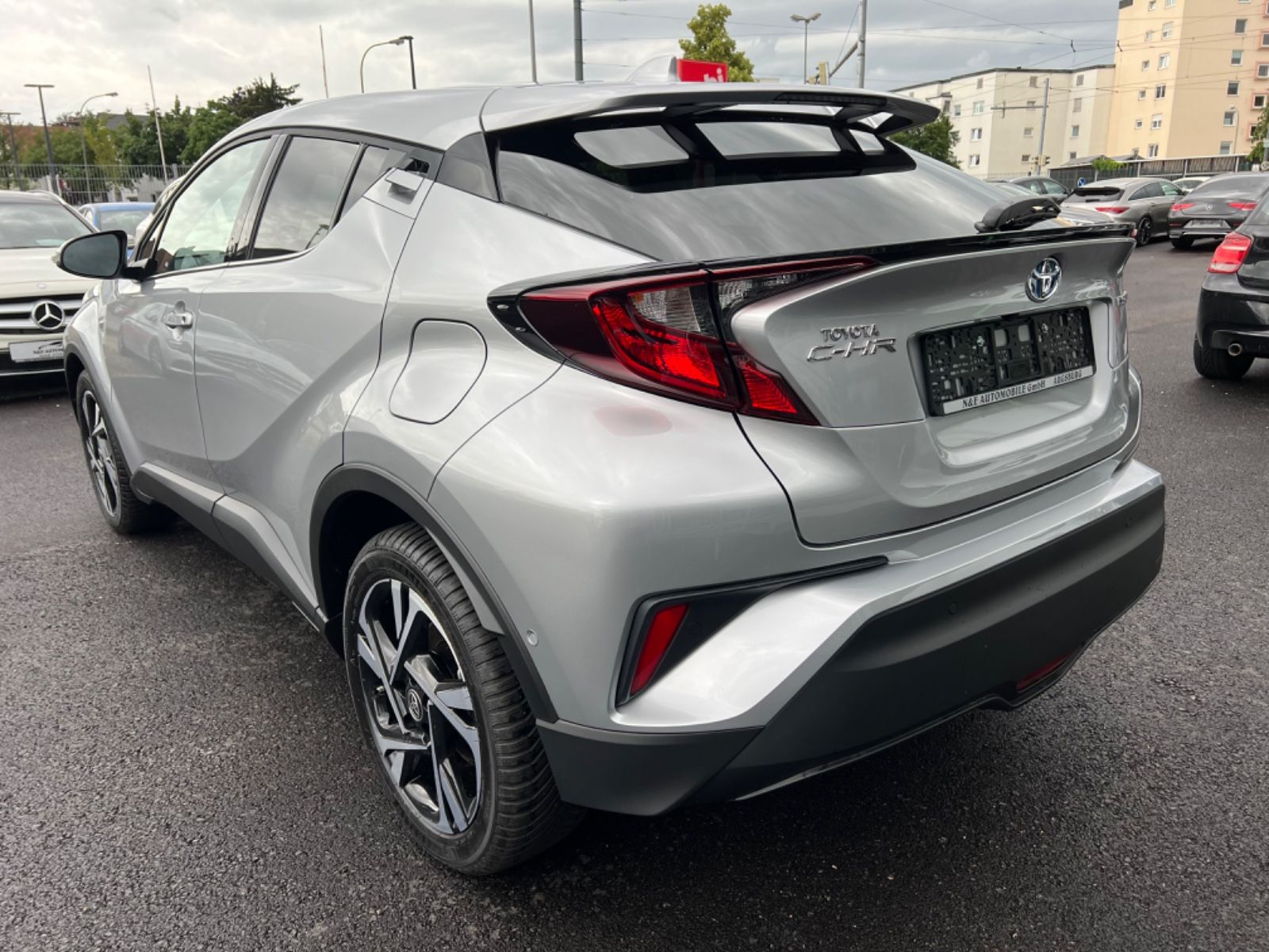 Toyota C-HR Hybrid 1.8 Team - Samsaru's Car Outlet